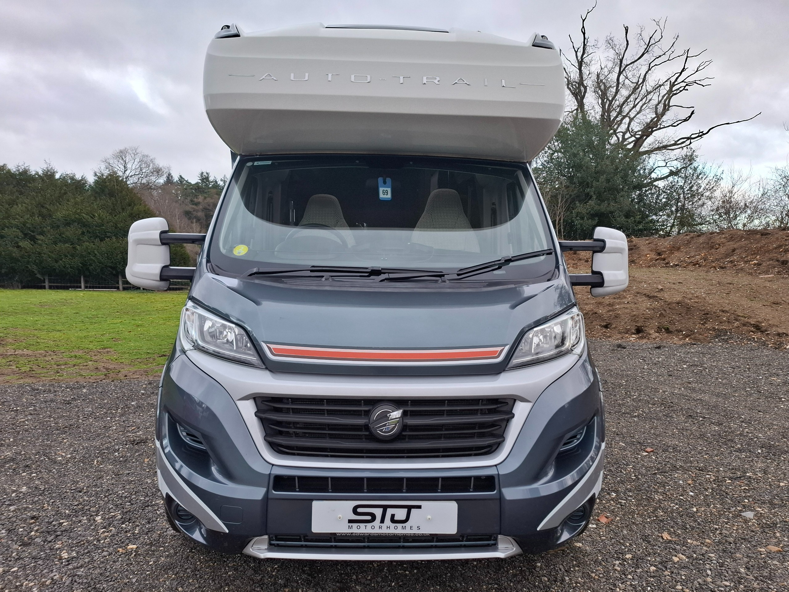 2017 Auto-Trail Tracker RS