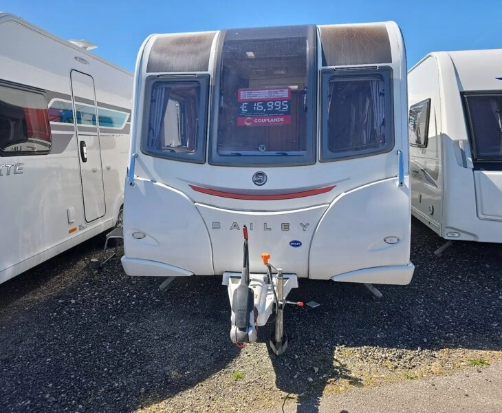 Bailey Unicorn Cadiz - Exterior - Front