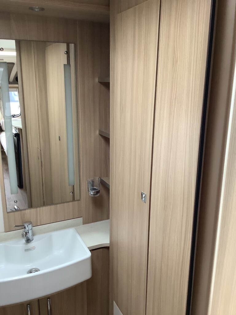 2016 Coachman Pastiche 520-4 - Four-Berth Caravan with Side-Dinette