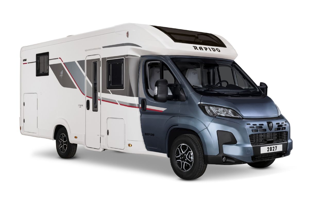 Rapido 696F - Exterior - Front