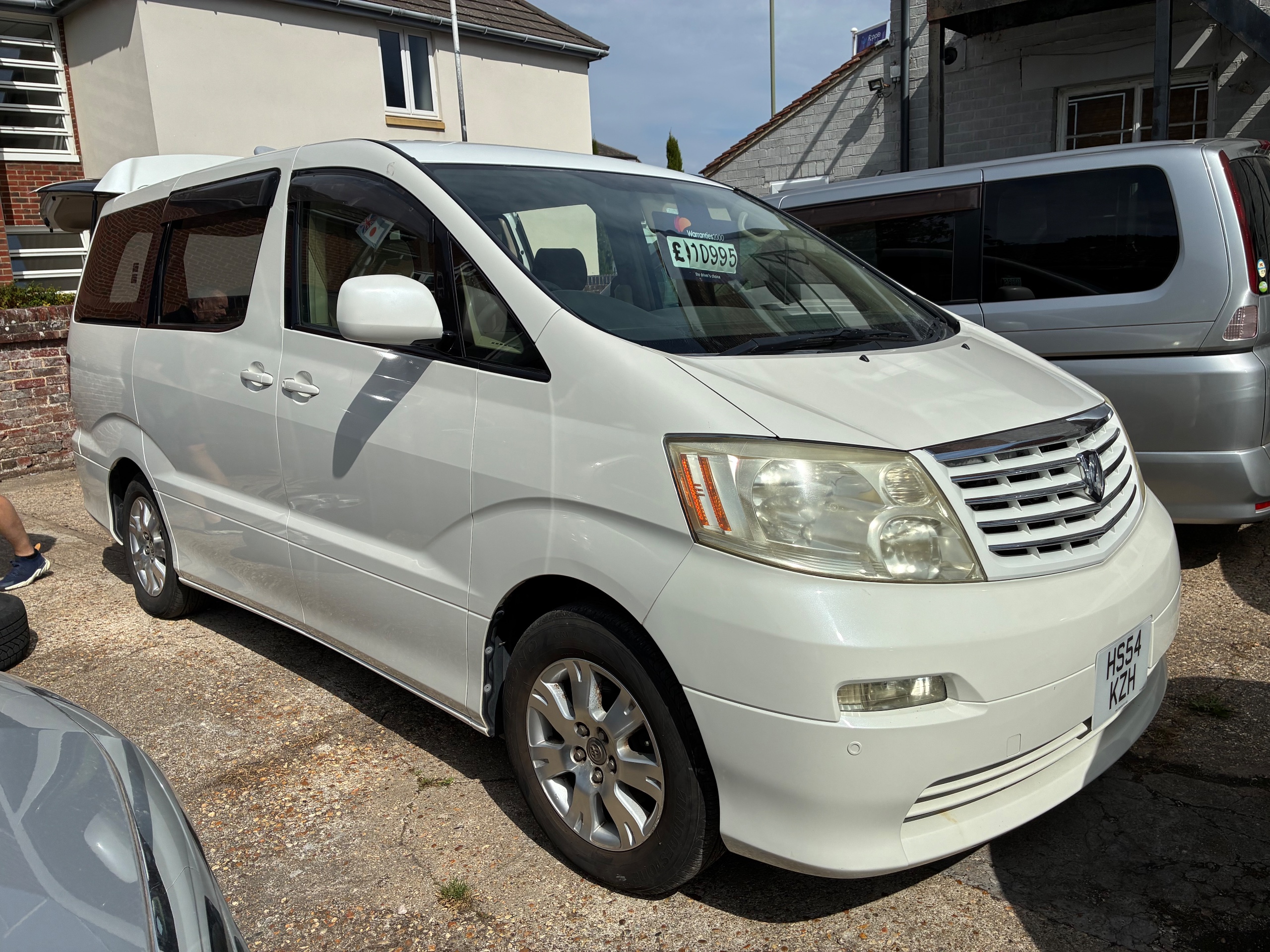 Toyota Alphard 2.4 PETROL AUTOMATIC REAR CAMPERVAN CONVERSION AIR CONDITIONING, LOW MILES, BIMTA MILEAGE CERTIFICATED - Exterior - Front