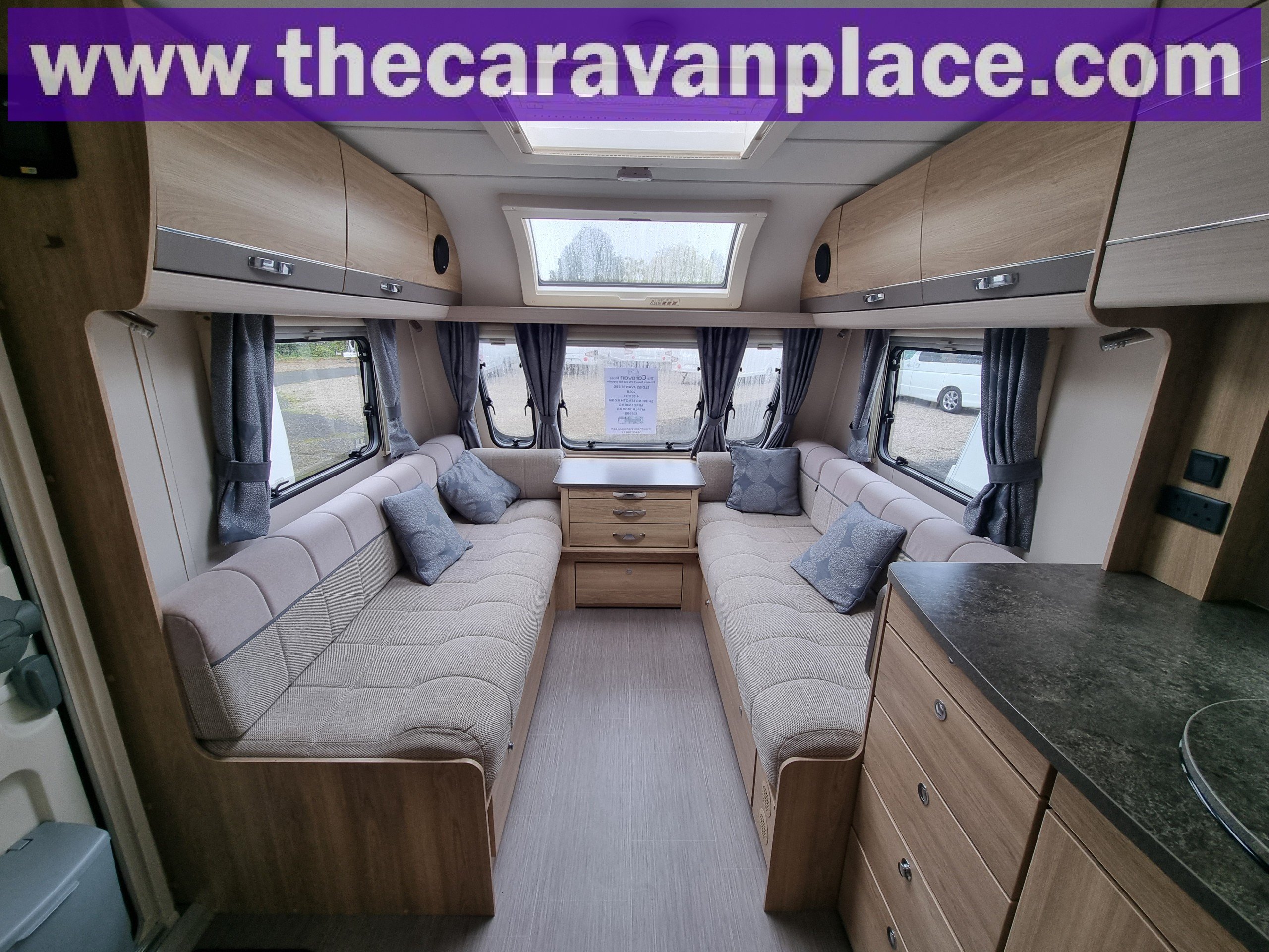 2018 Elddis Avante 860 - Exterior - Front