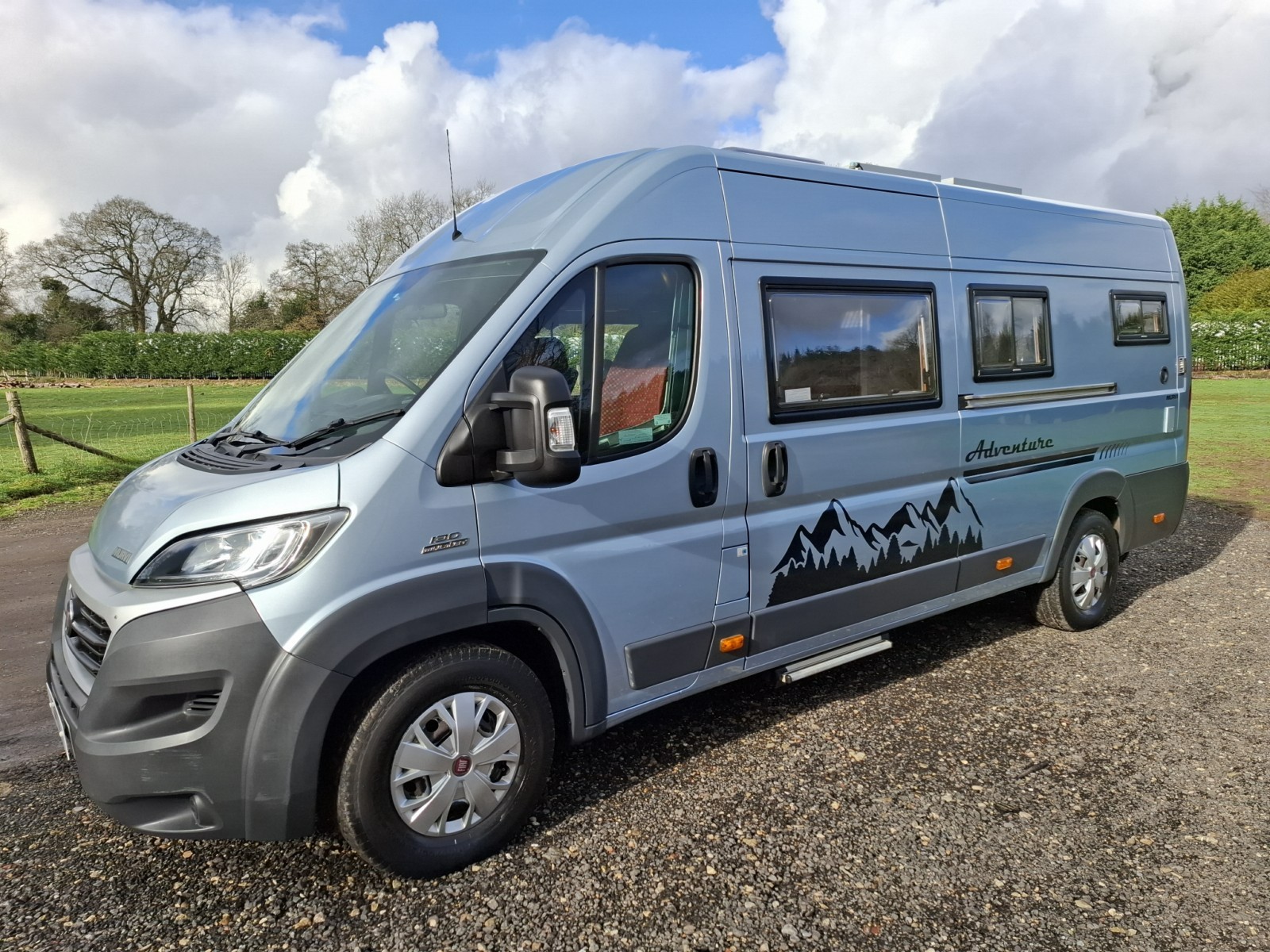 Murvi Morello XL - Exterior - Front