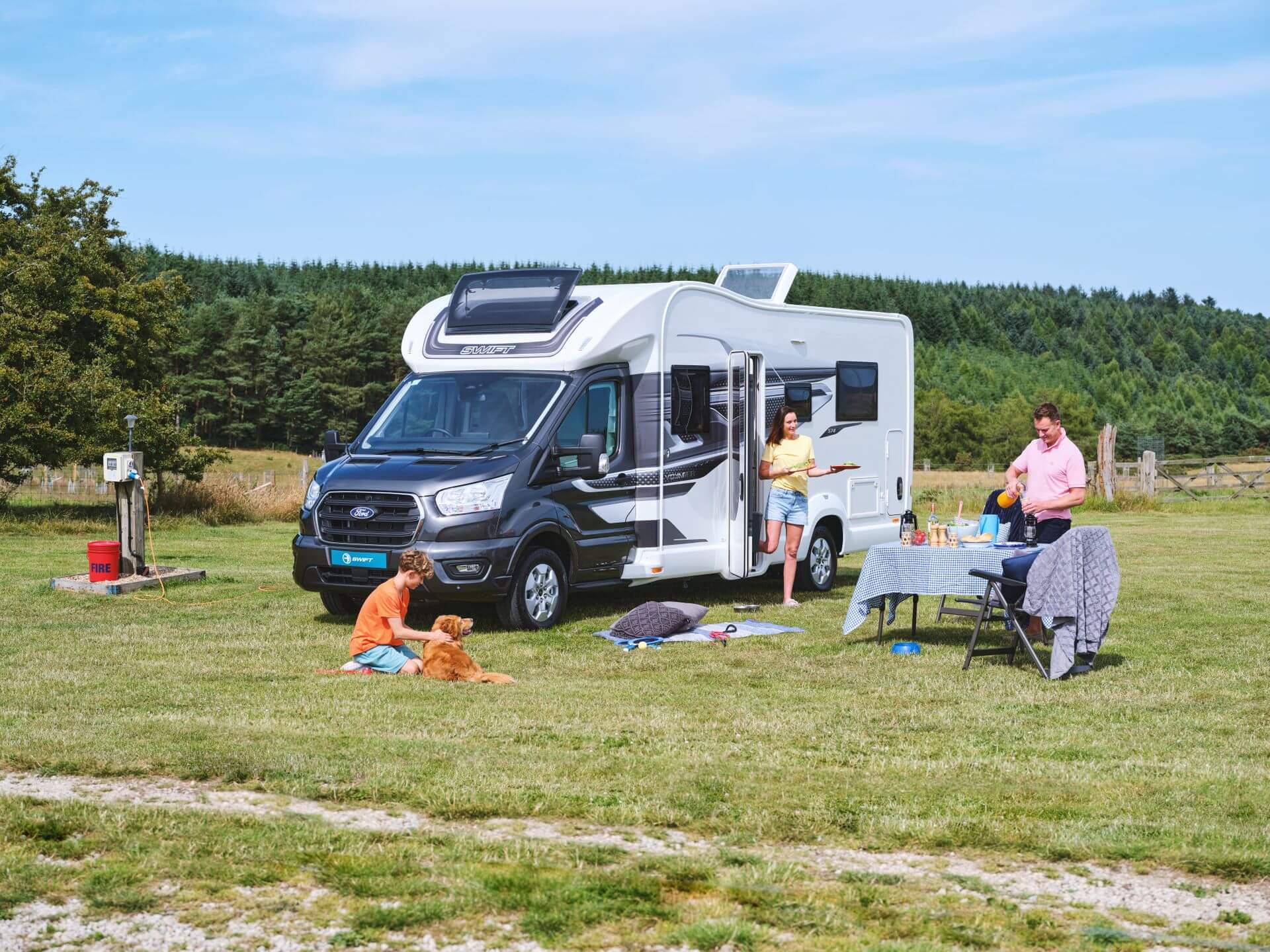 Swift Voyager - Exterior - Side