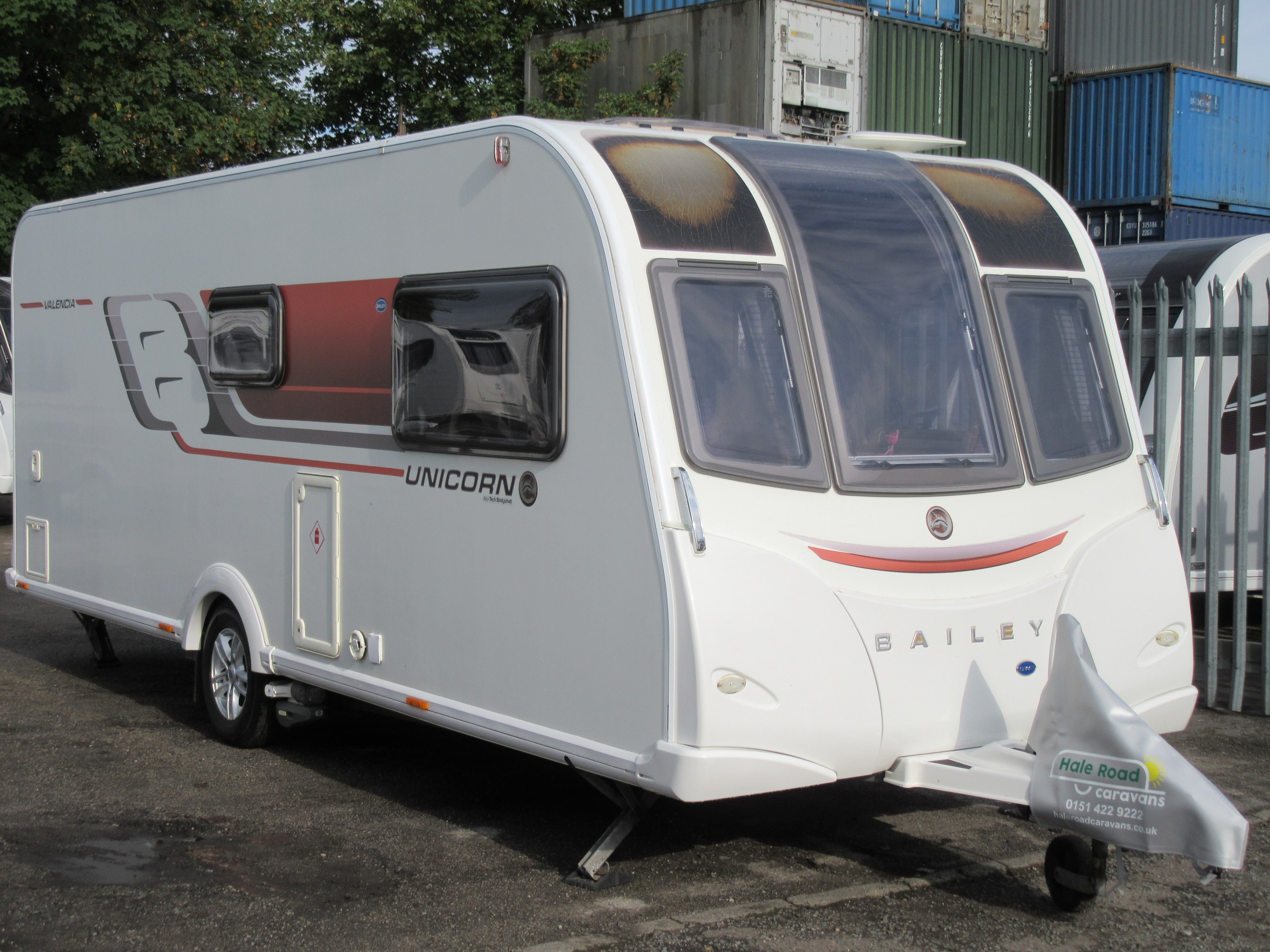2015 Bailey Unicorn Valencia - MOTOR MOVER + EXTRAS INCLUDED