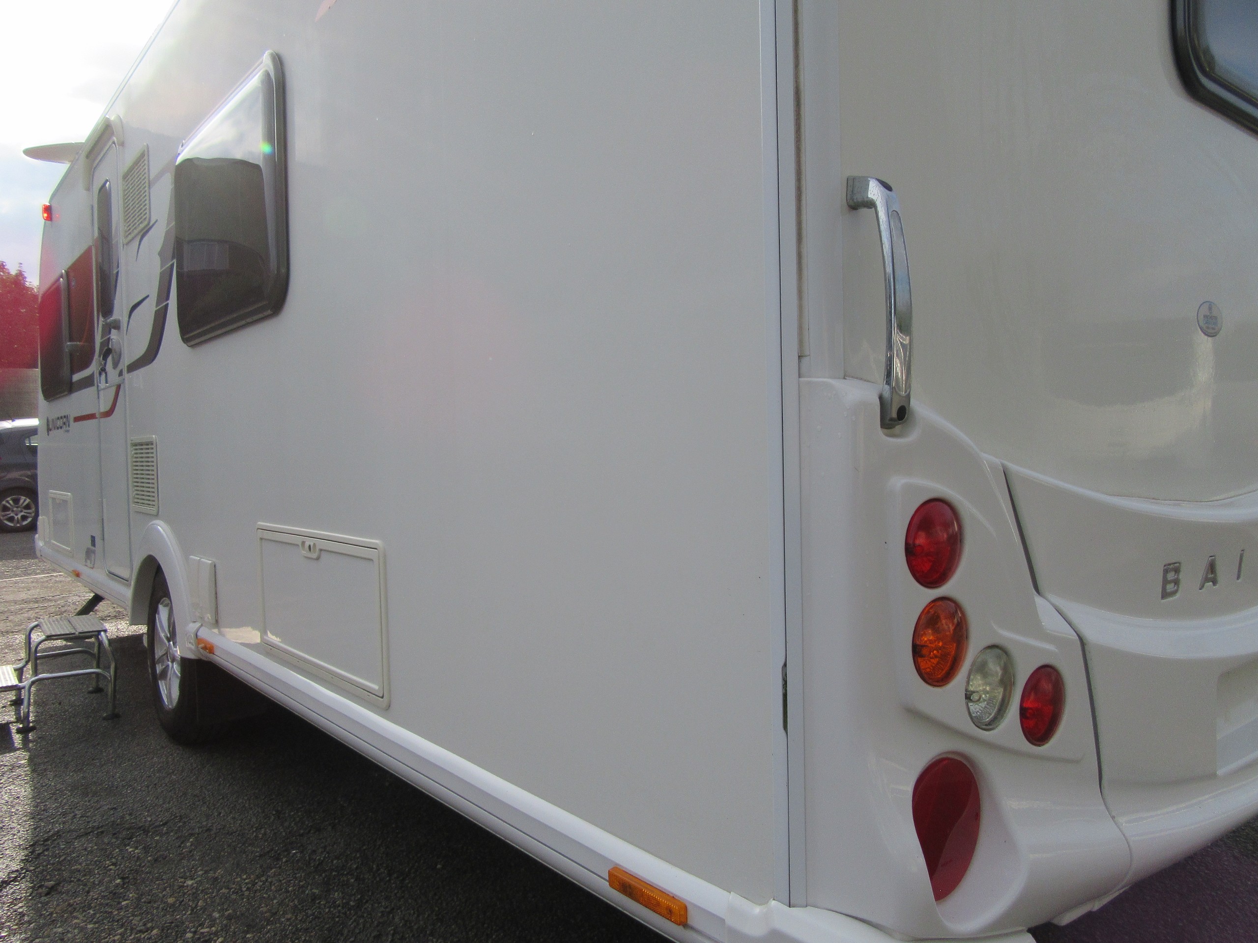 2015 Bailey Unicorn Valencia - MOTOR MOVER + EXTRAS INCLUDED