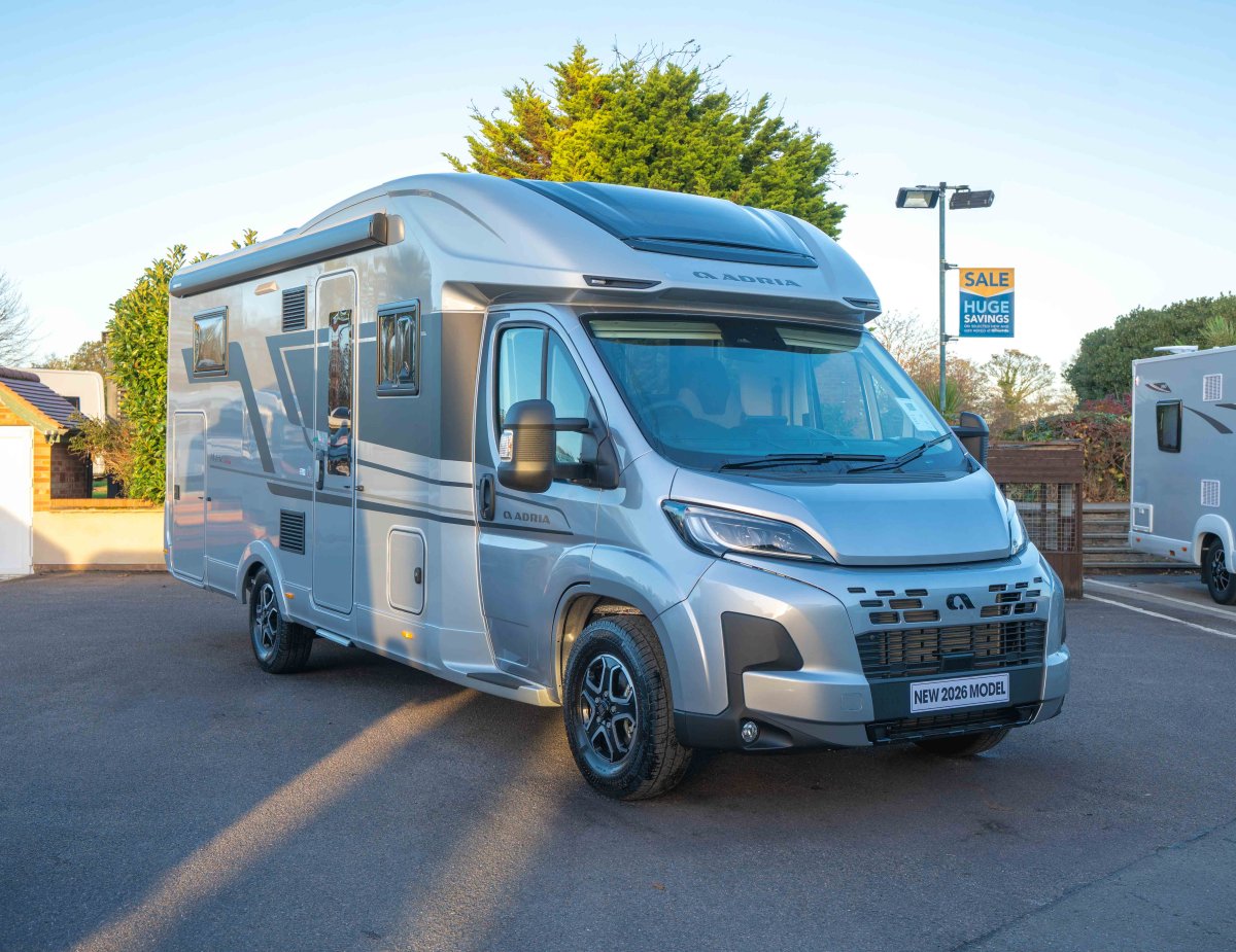 Adria Matrix Supreme 670 DL 180BHP Automatic 4 Berth - Exterior - Front