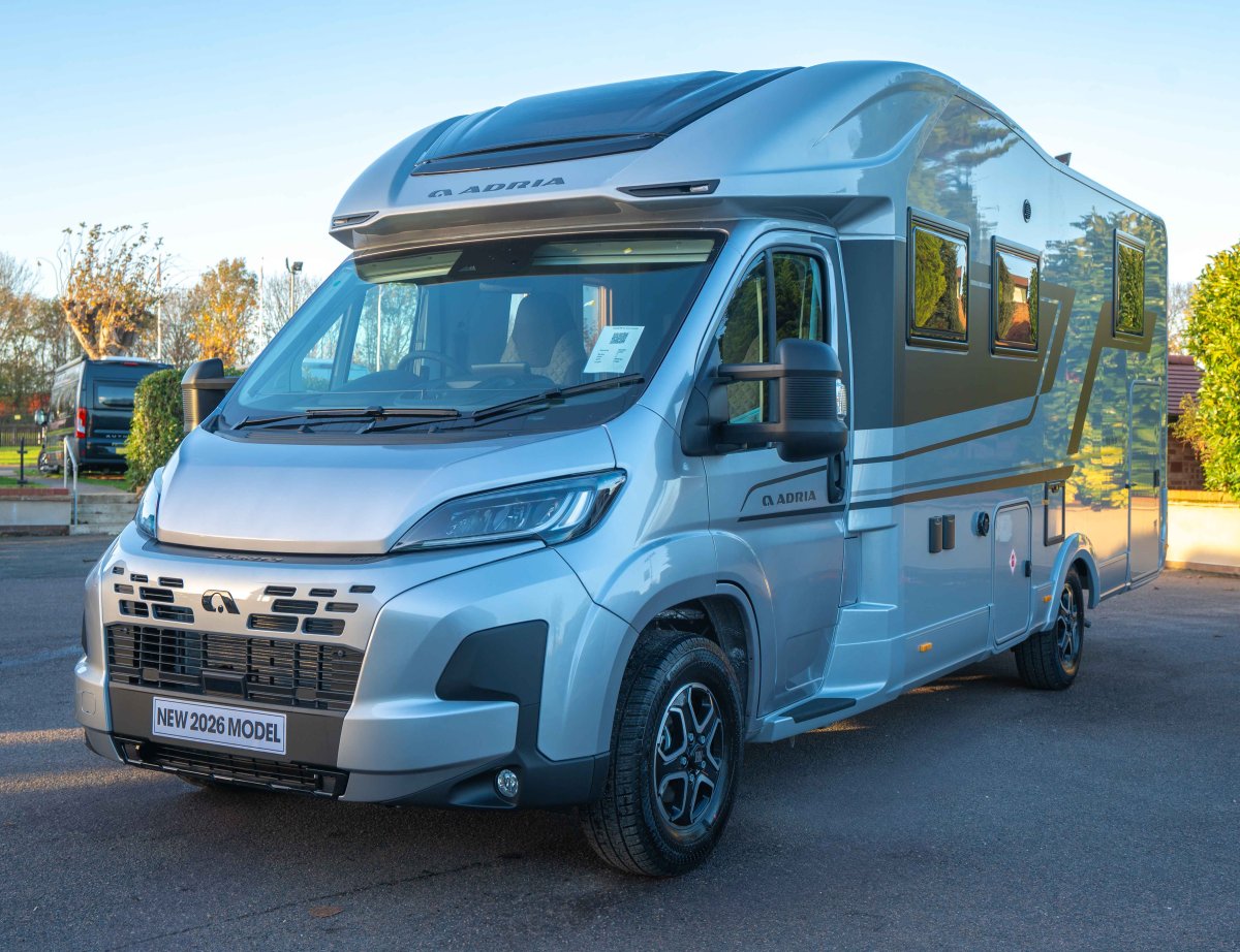 Adria Matrix Supreme 670 DL 2024 180BHP Automatic 4 Berth