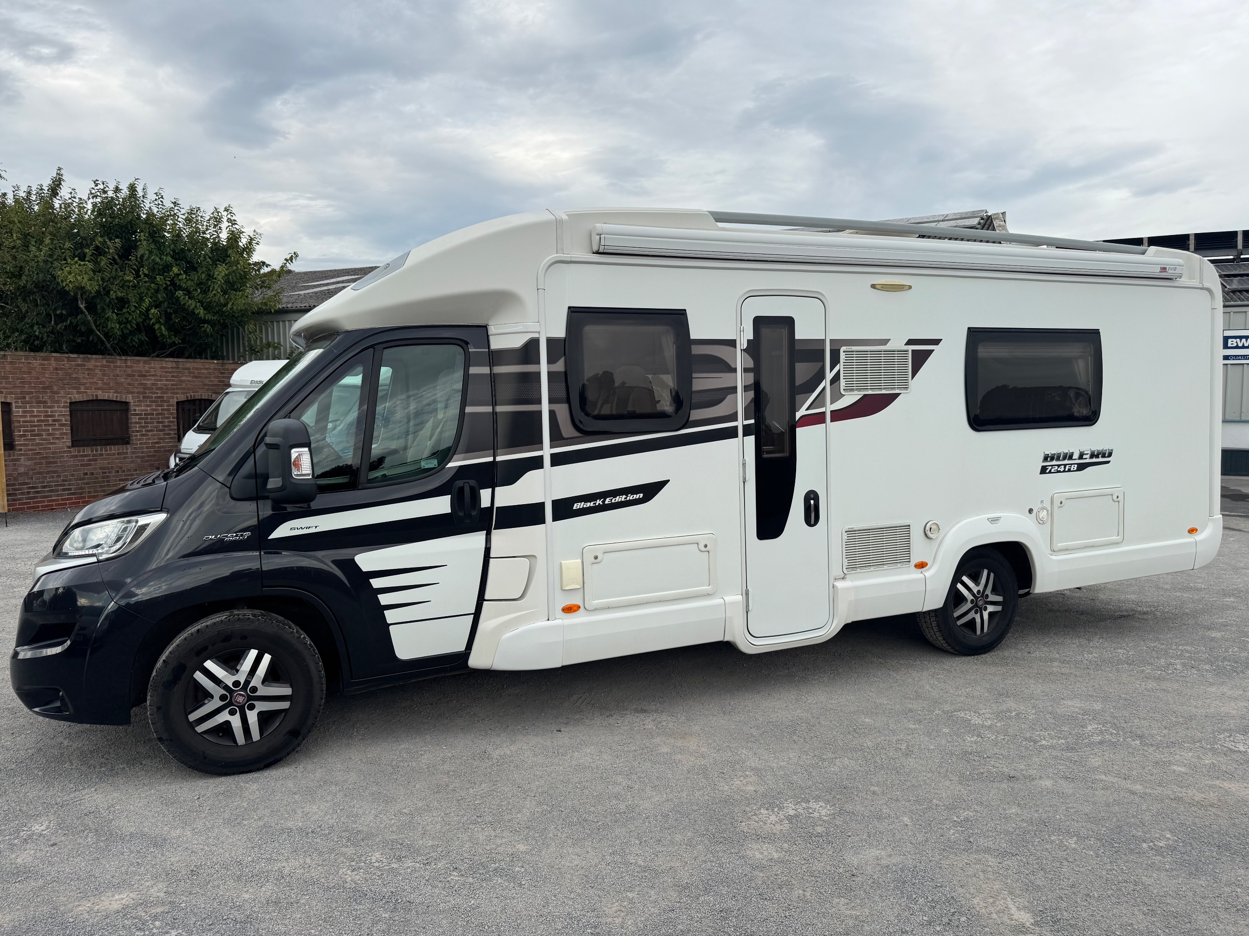2015 Swift Bolero 724 FB BLACK EDITION - New FIAT DUCATO Maxi Back To Back 42 150 Multijet