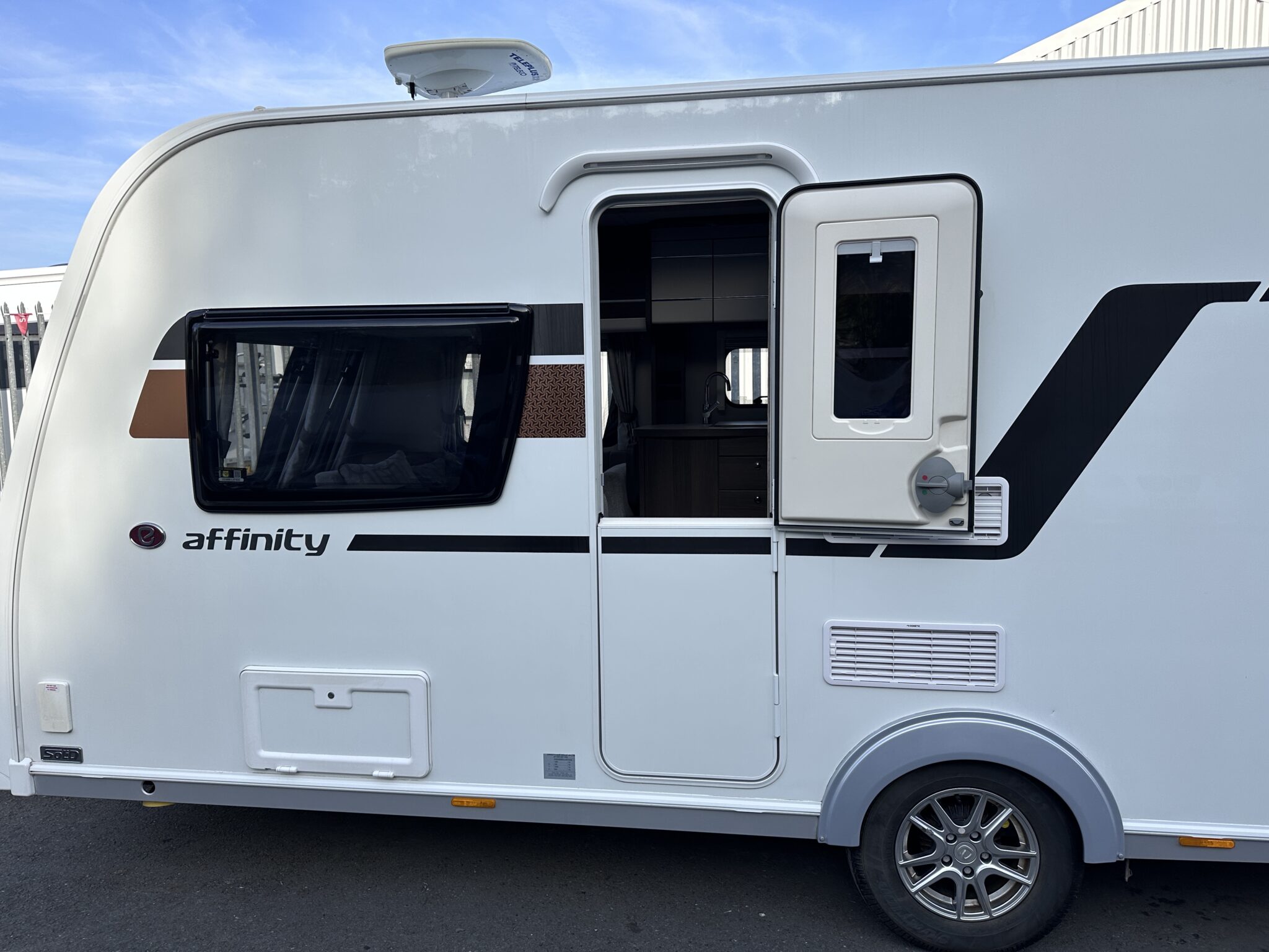 2020 Swift Affinity 574