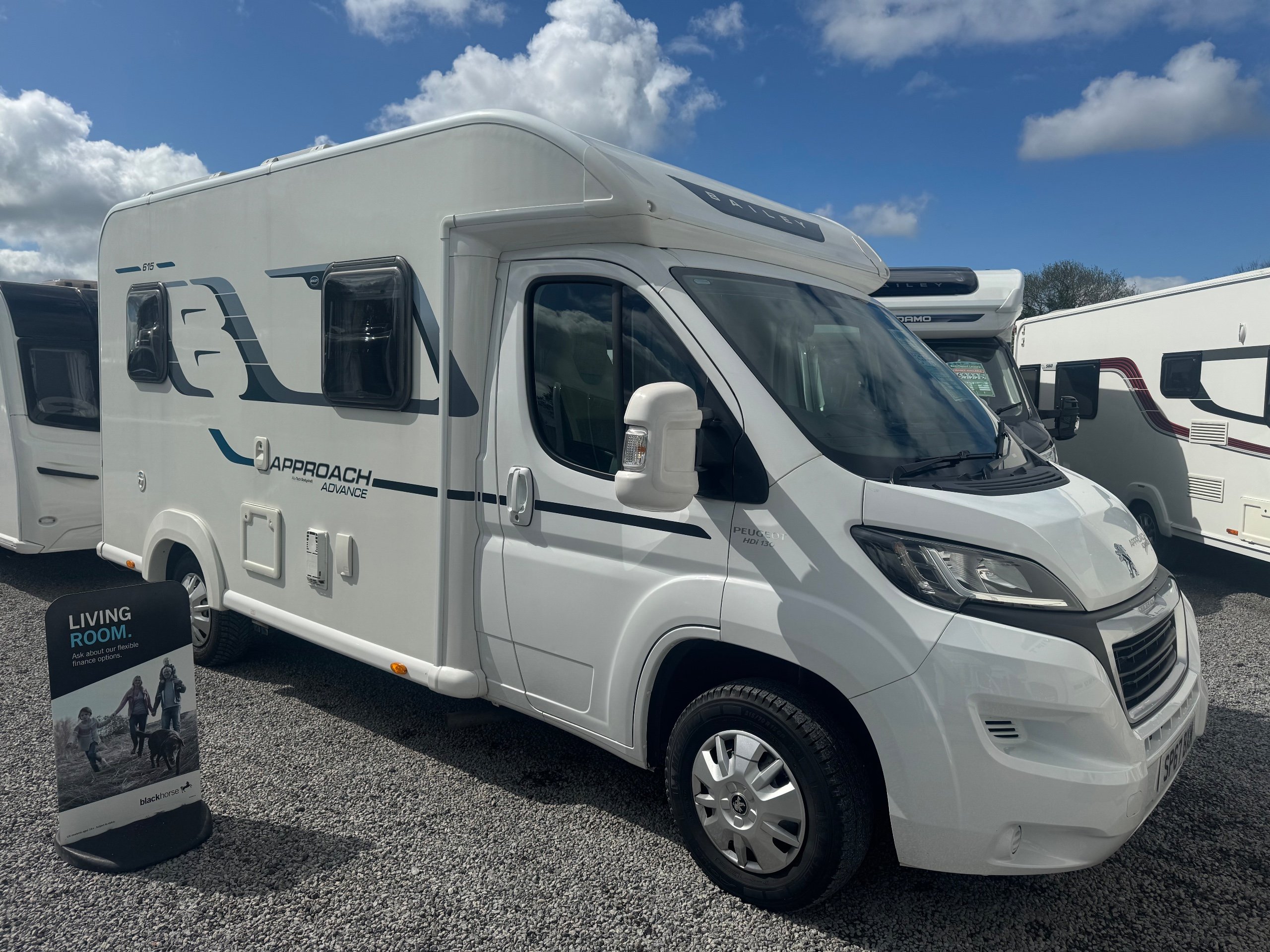 2017 Bailey Approach Advance 615 - Exterior - Front