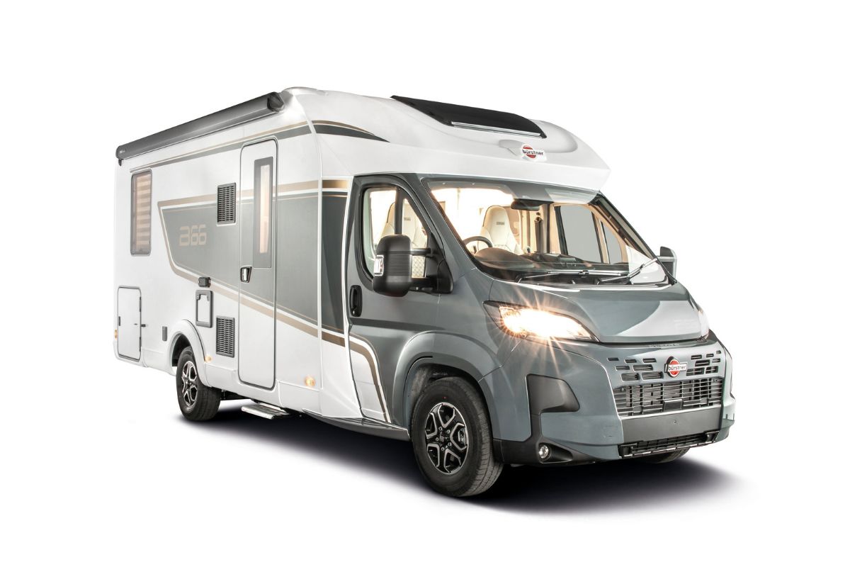 Burstner B66 744TD - Exterior - Front