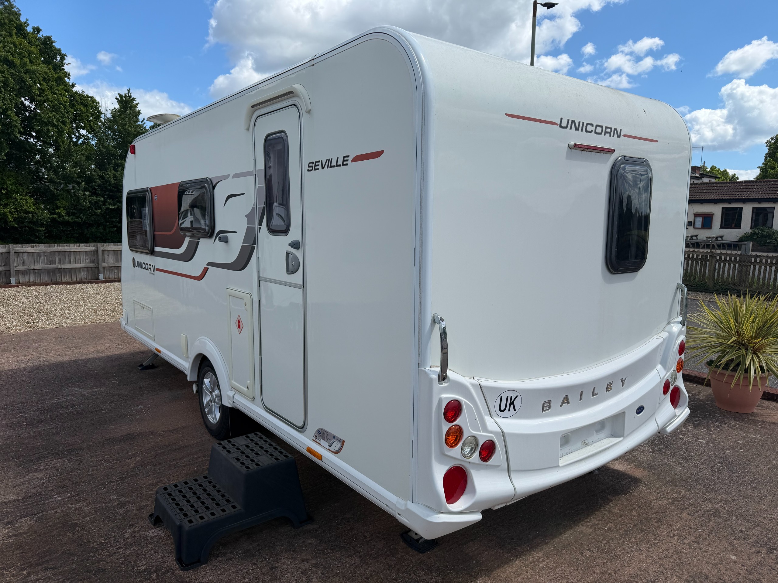 Exterior - Rear