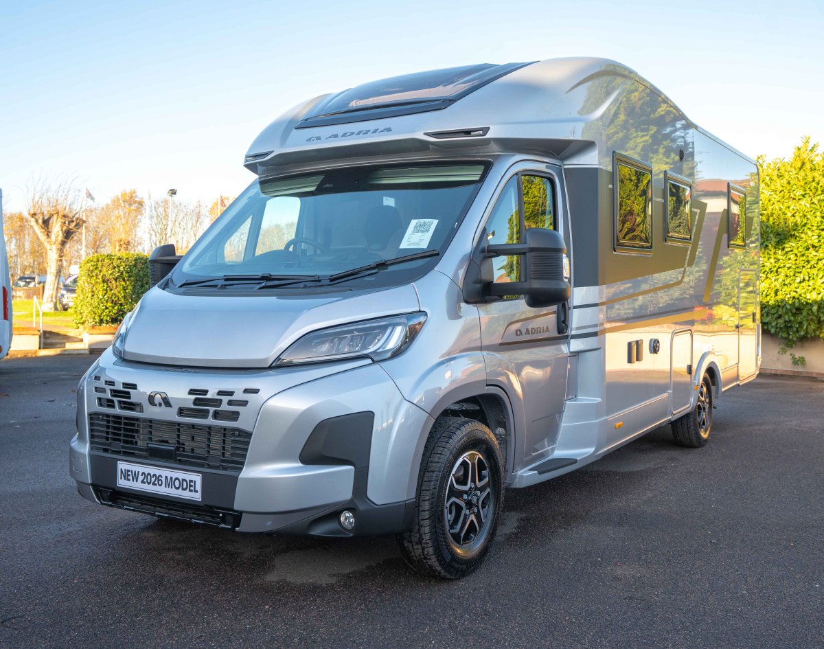 Adria Matrix Supreme 670 SC 2024 180BHP Automatic 4 Berth