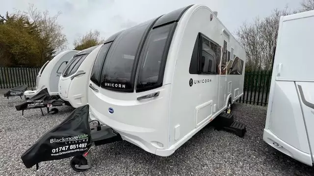 2022 Bailey Unicorn Vigo - 4-Berth Caravan with Transverse Island Bed - Exterior - Front