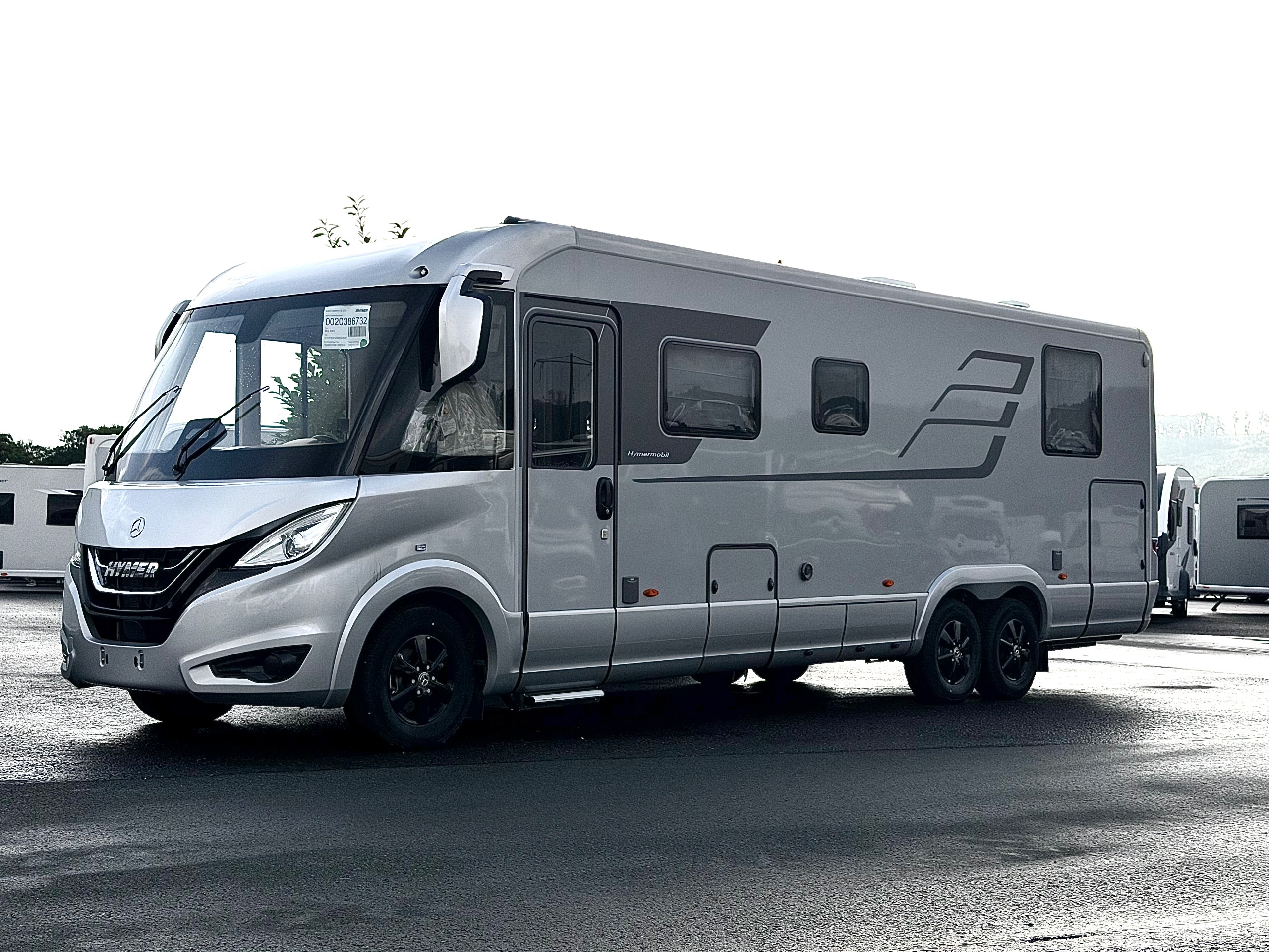 Hymer B-ML I 890 - Photo 1