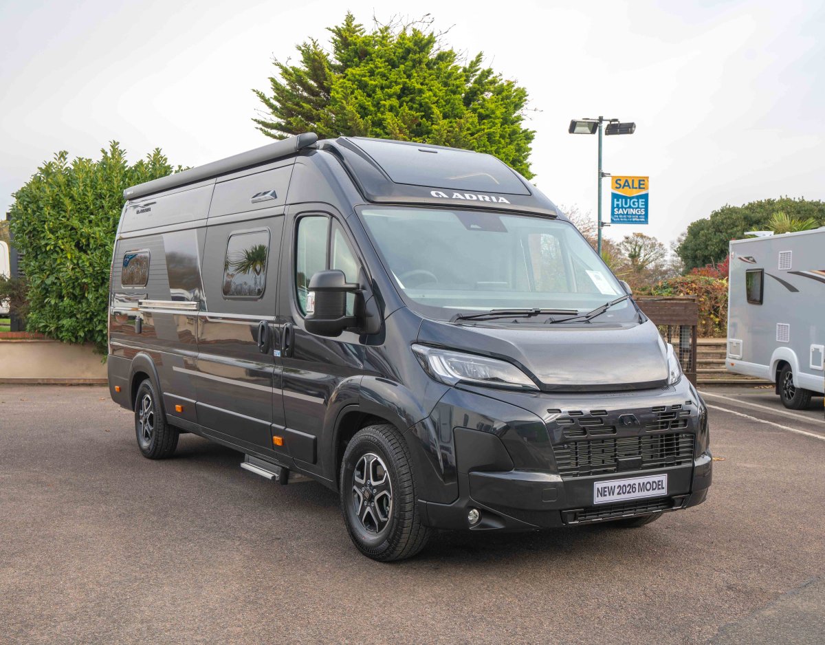 2026 Adria Twin Supreme 640 SGX 140BHP Auto