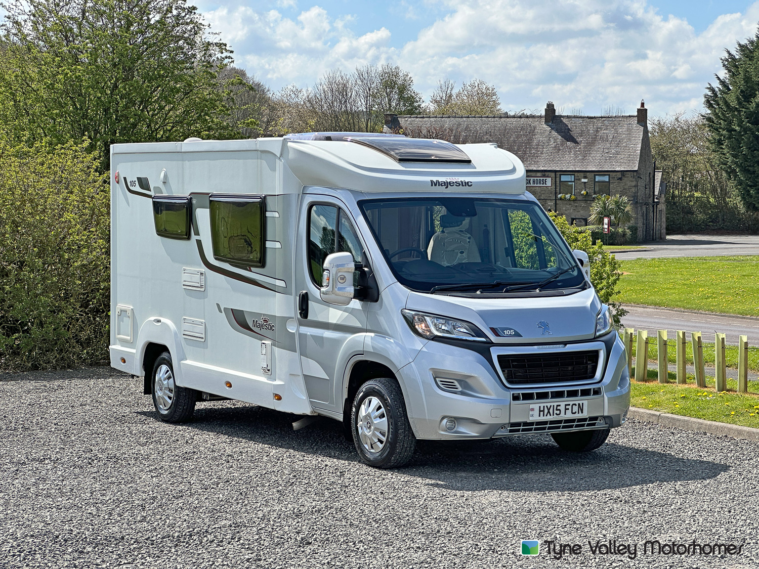 Elddis Majestic 105 - Exterior - Front