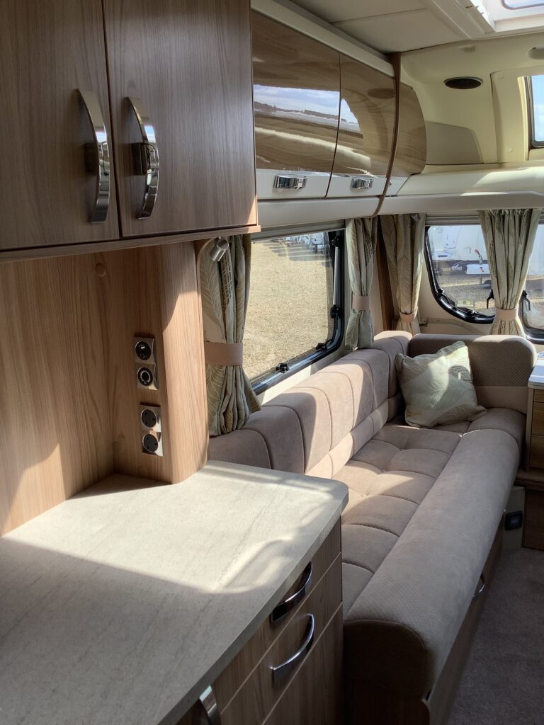 2015 Swift Conqueror 480 - 2-Berth Caravan with End-Washroom - Exterior - Front
