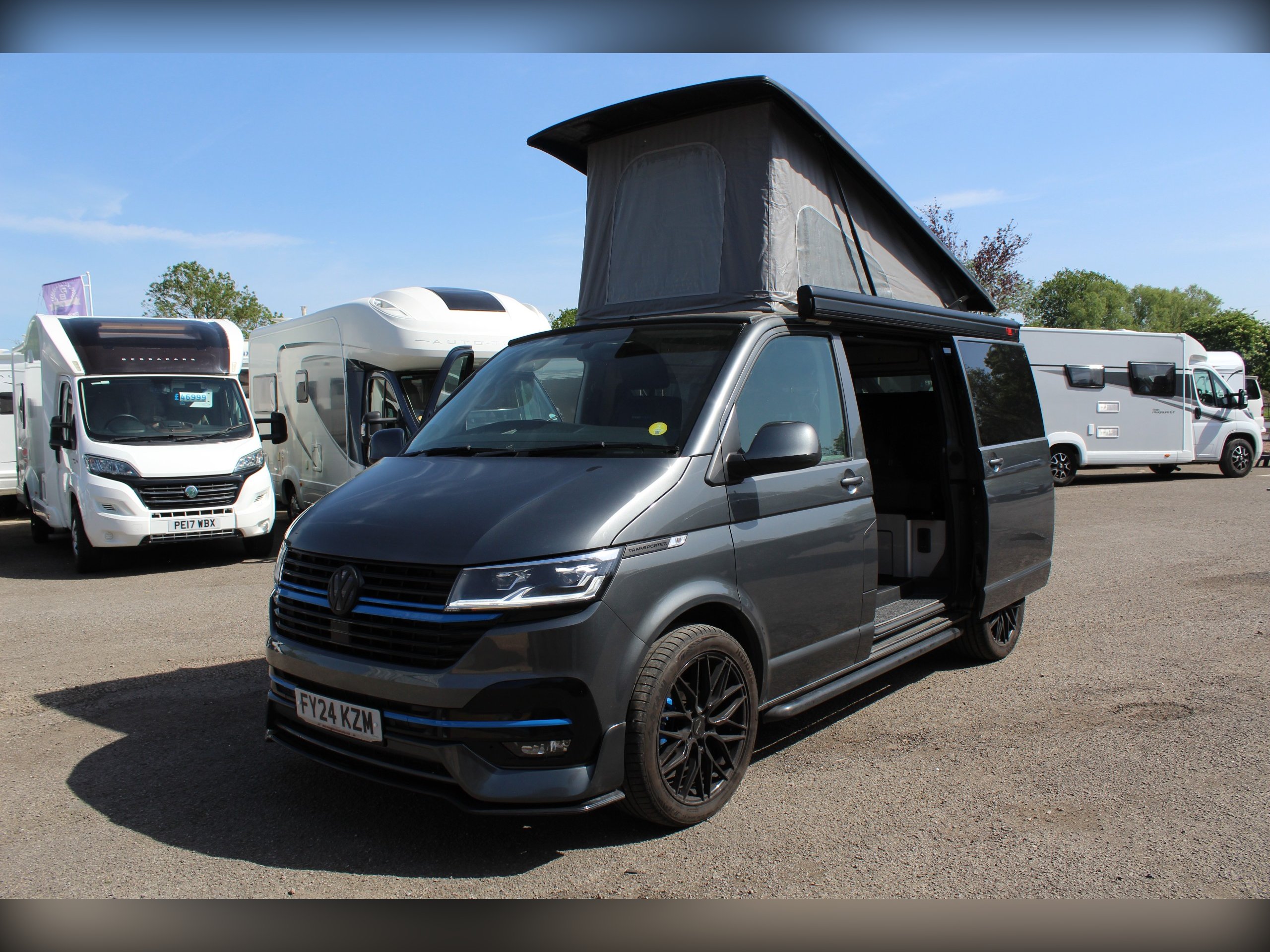 2024 Volkswagen Transporter 2.0 TDI T30 Highline Panel Van 5dr Diesel DSG FWD SWB Euro 6 (s/s) (150 ps) - Exterior - Front