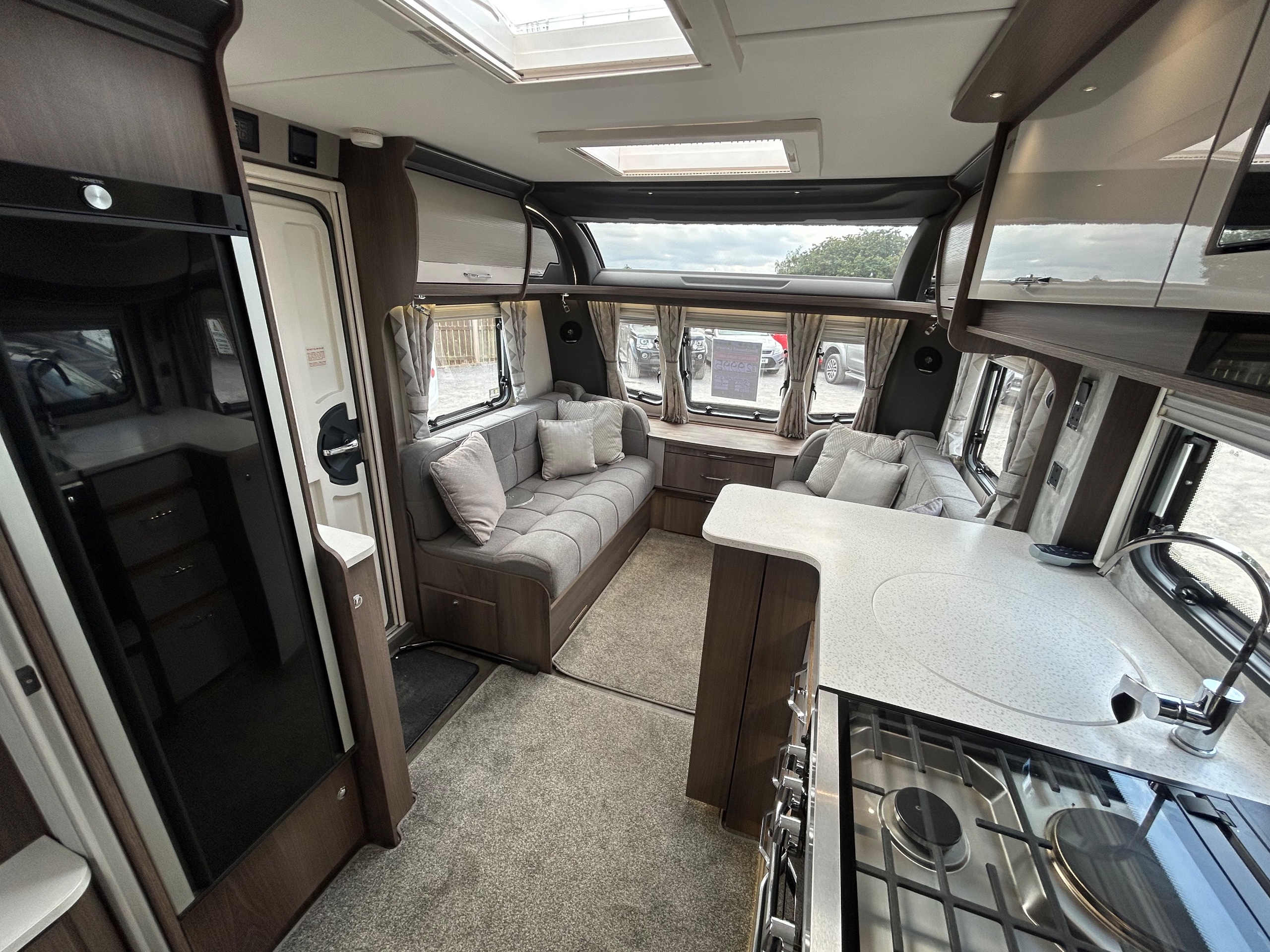 2023 Coachman Laser 575 XTRA /