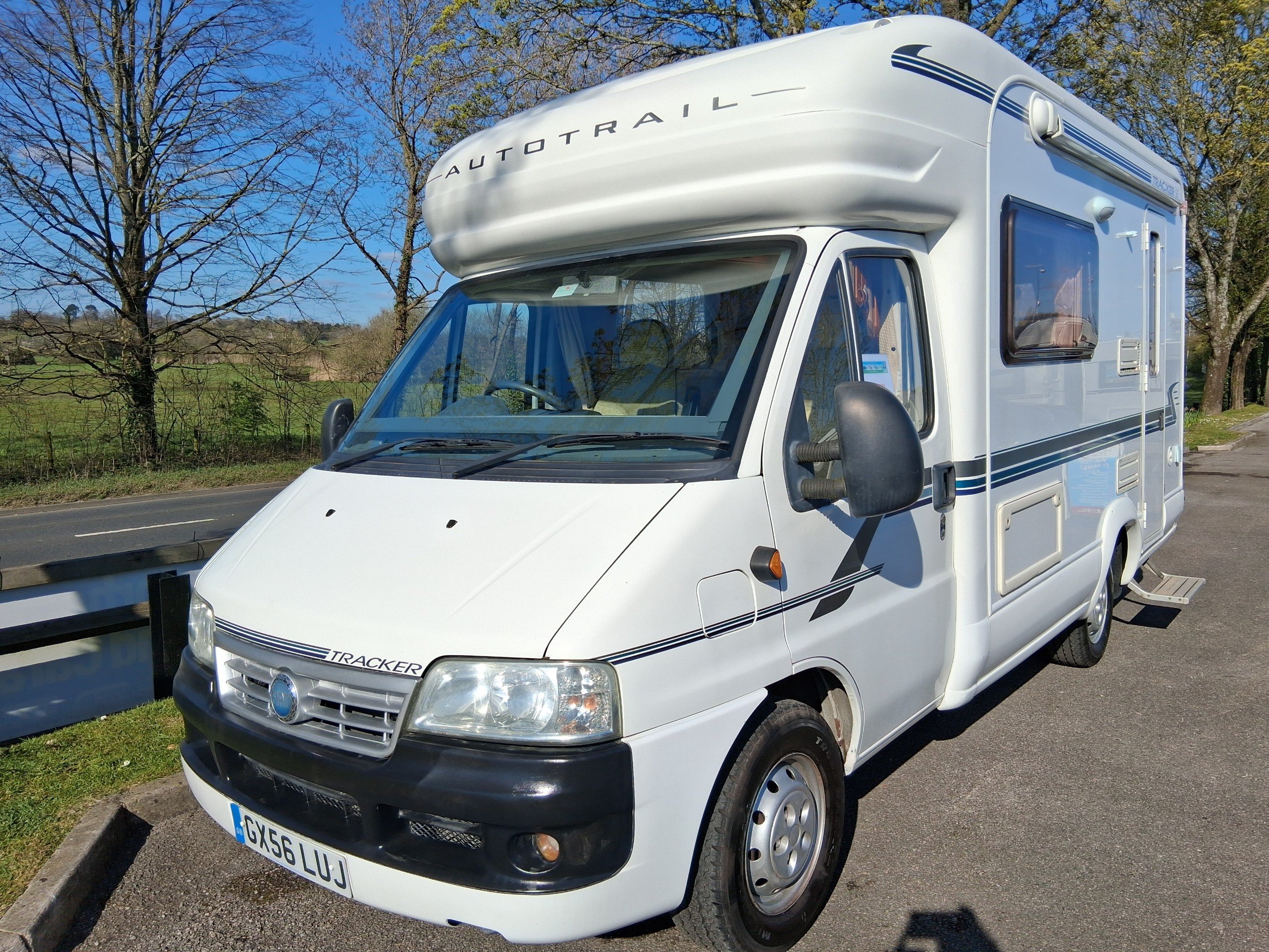 2006 Auto-Trail Tracker - Exterior - Front