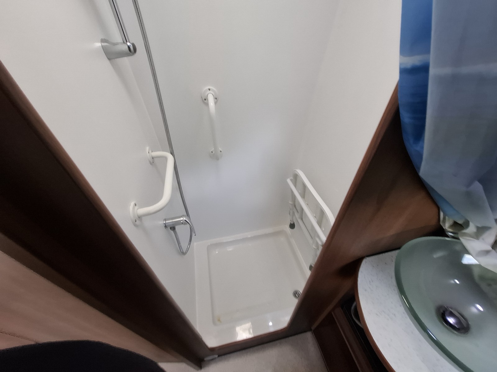 2008 Mercedes-Benz Sprinter Devon Conversion - Rare Full-Width Washroom