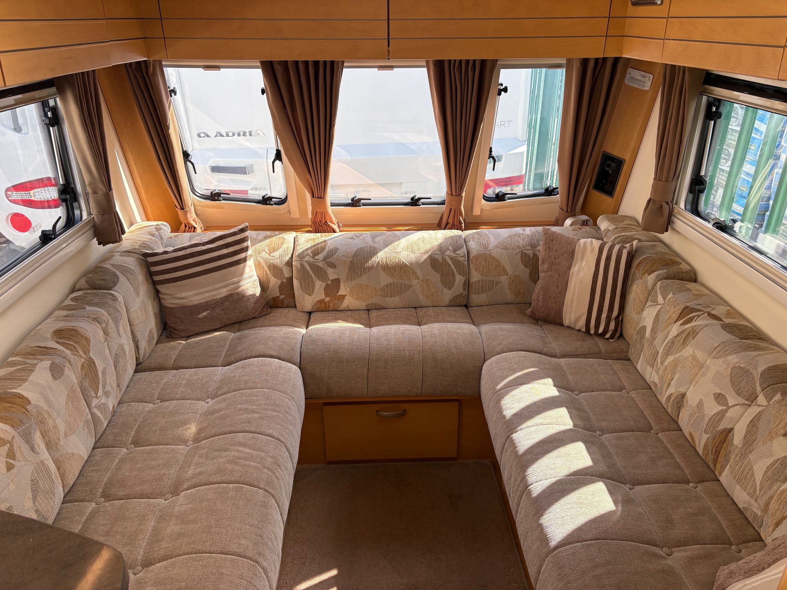 Bailey Olympus 525 2010 5 Berth Double Dinette Caravan