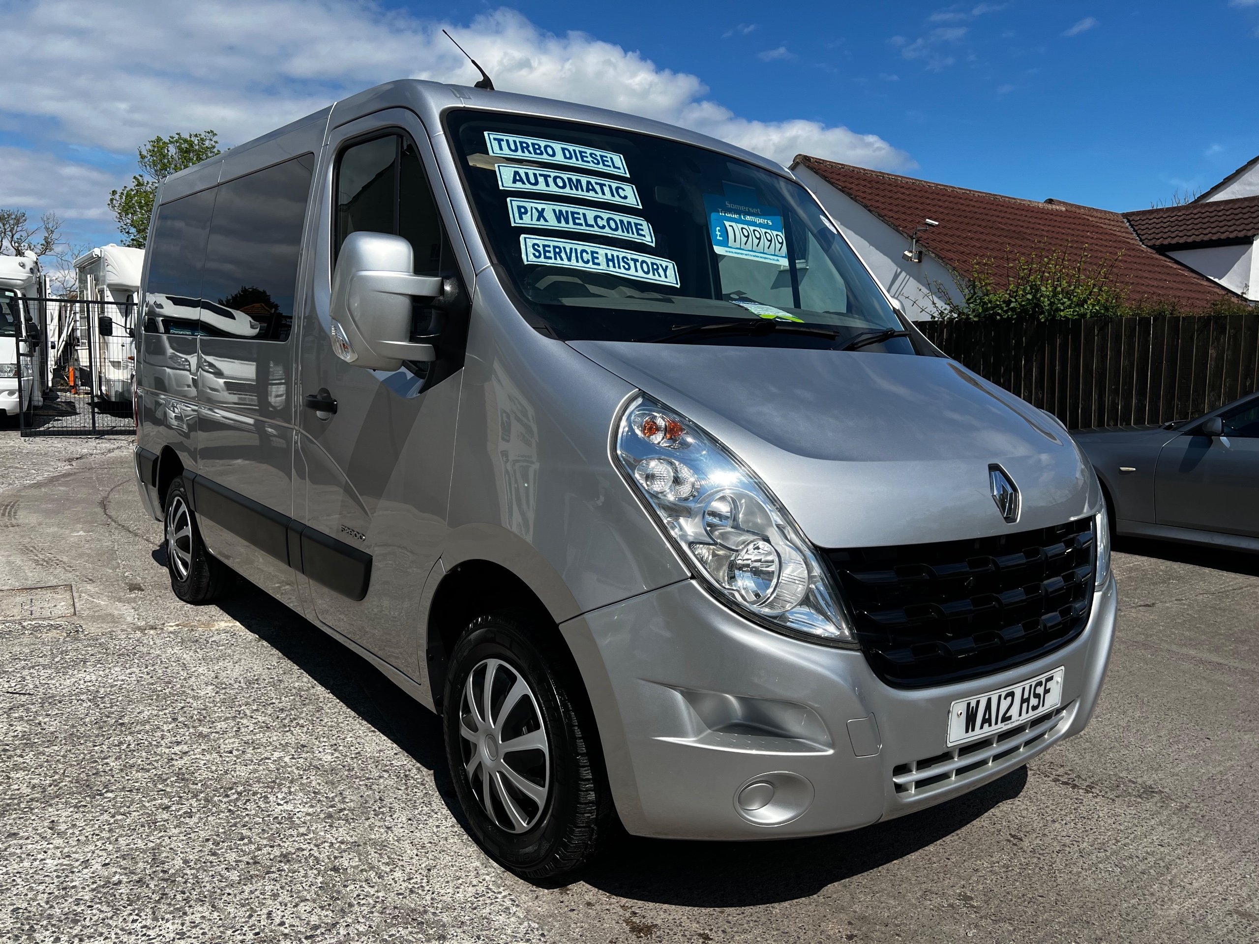 2012 Renault Master 2.3 dCi Rock and roll bed