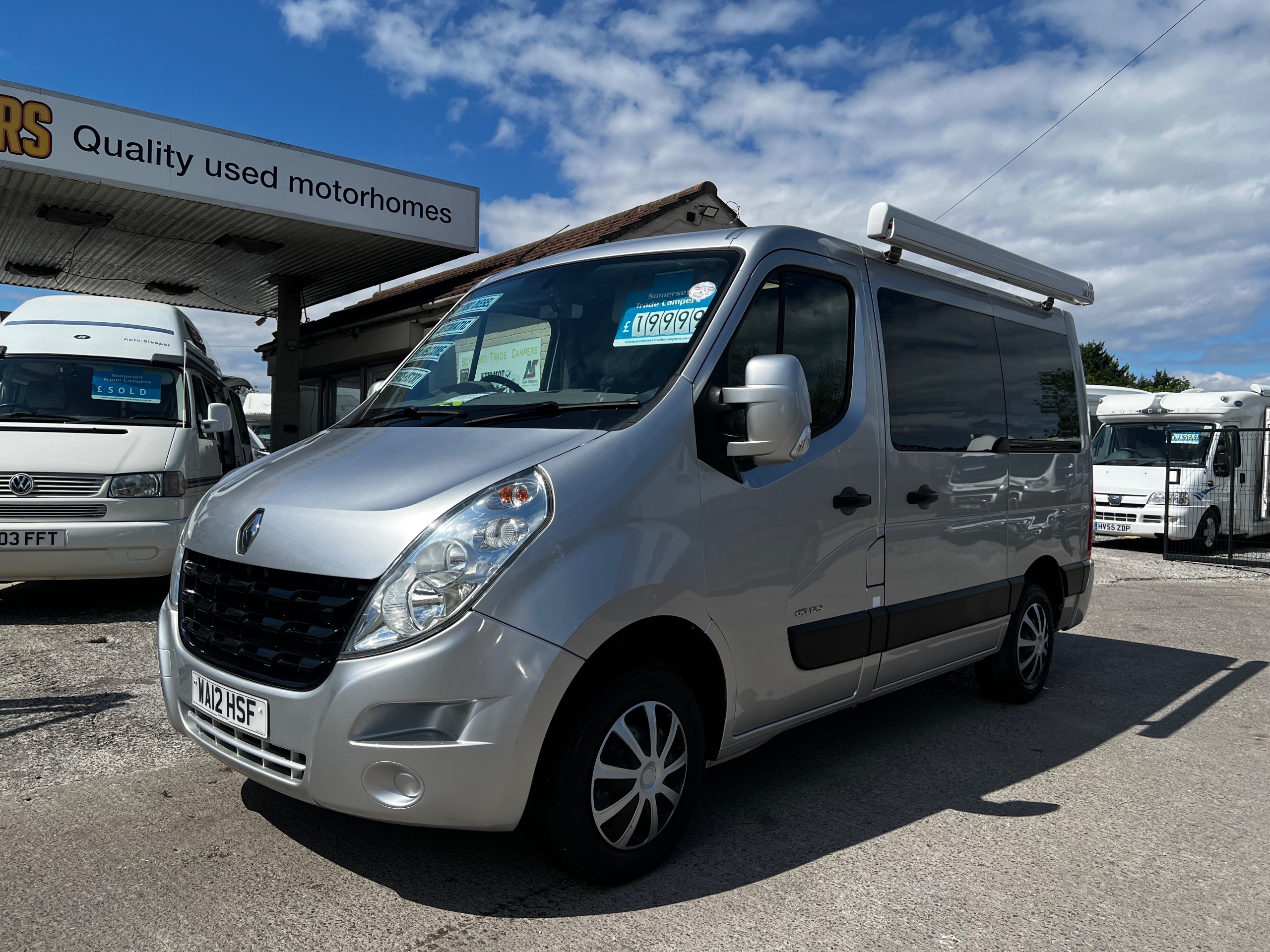 2012 Renault Master 2.3 dCi Rock and roll bed