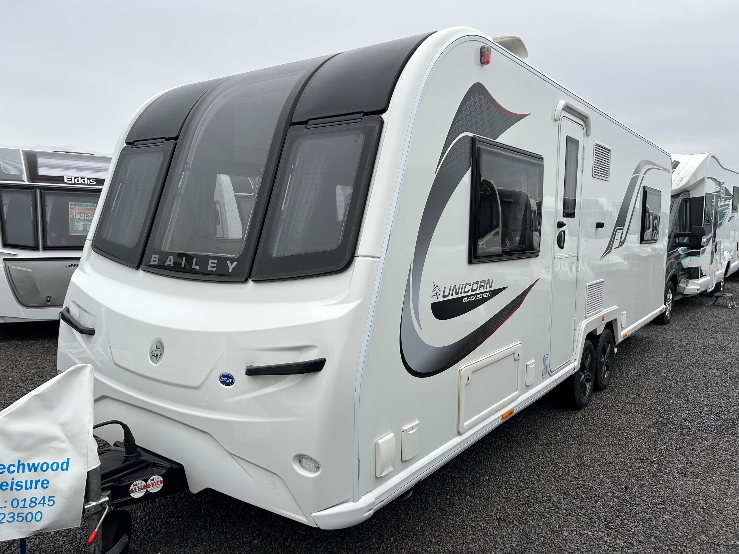 2021 Bailey Unicorn Pamplona - Exterior - Front
