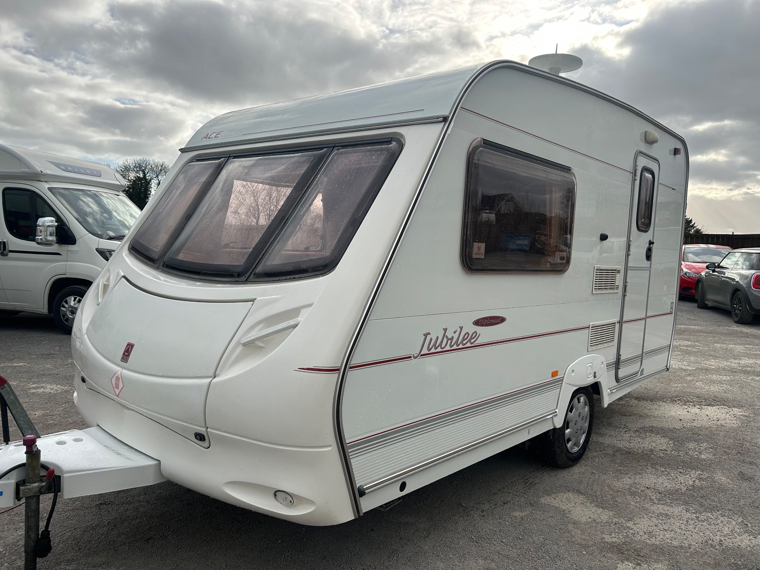 2003 Ace Jubilee - Exterior - Front