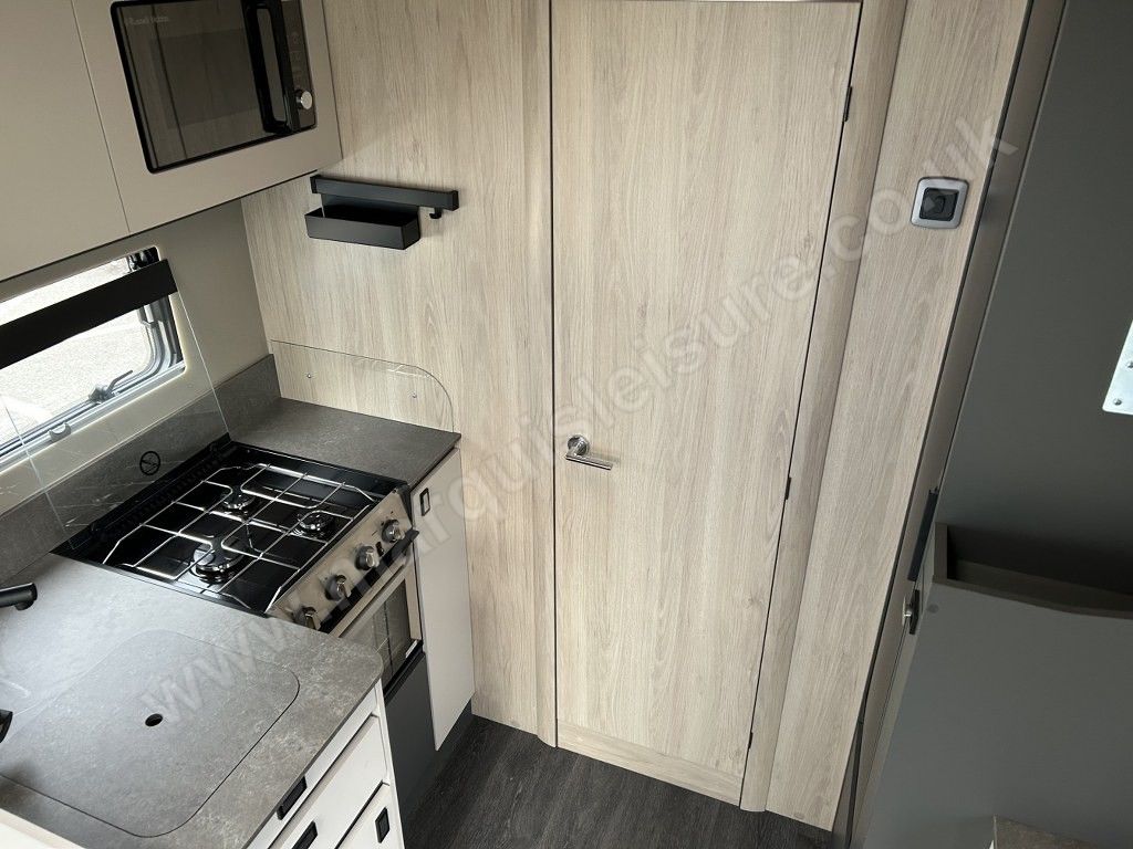 2025 Auto-Trail F-LINE F60