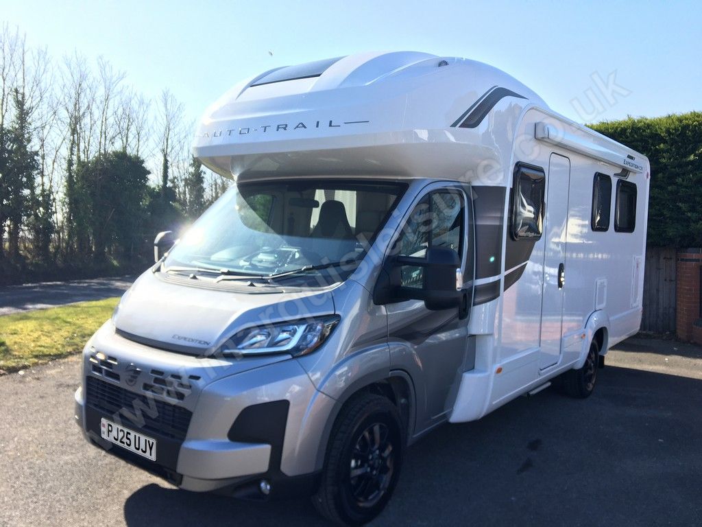 2025 Auto-Trail EXPEDITION C71 - Exterior - Front