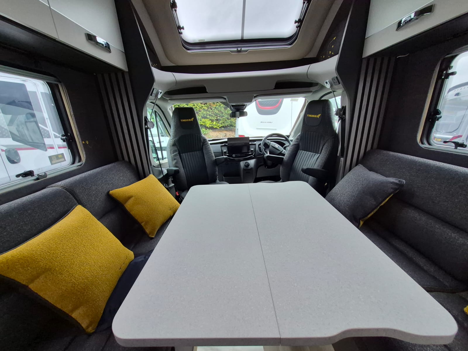Swift Trekker 594