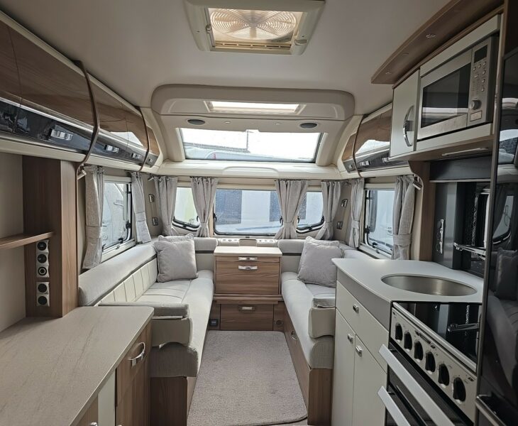2019 Bessacarr By Design 495 - 2-Berth End-Washroom Caravan