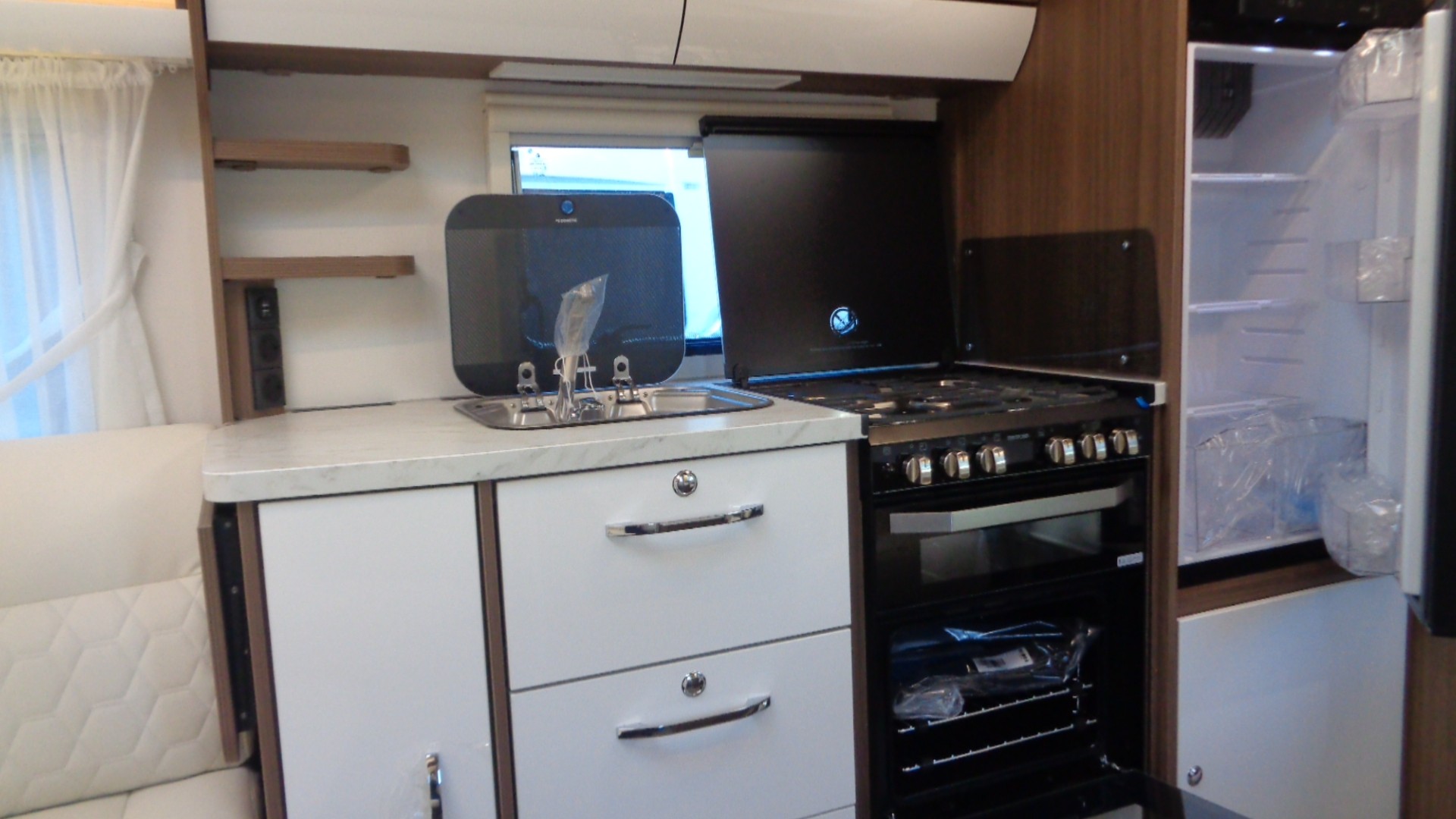 2026 LMC 695 Vip Exquisit BRAND NEW, , CARAVAN