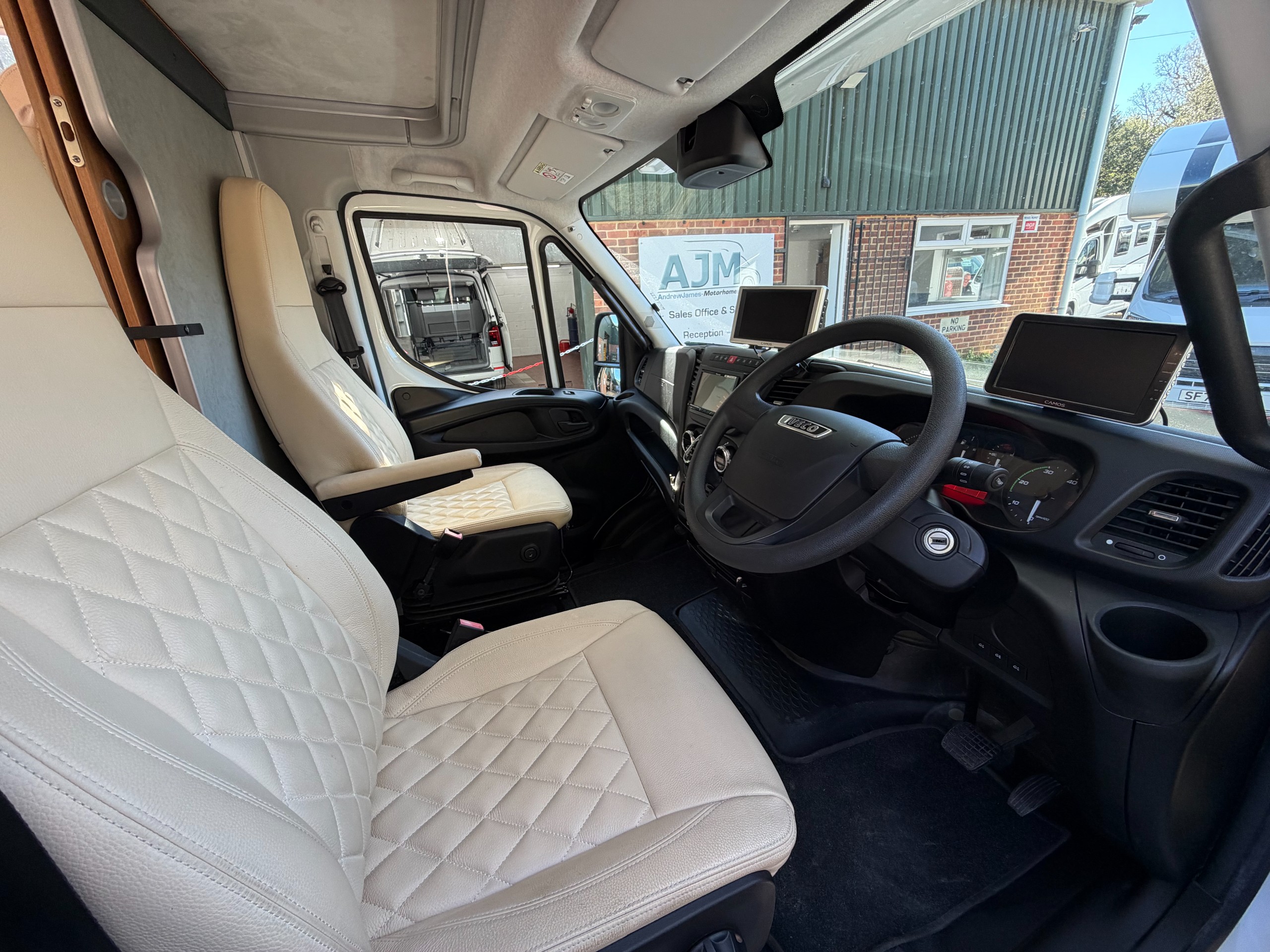 2015 Dethleffs Globetrotter XXLA 9000 EB