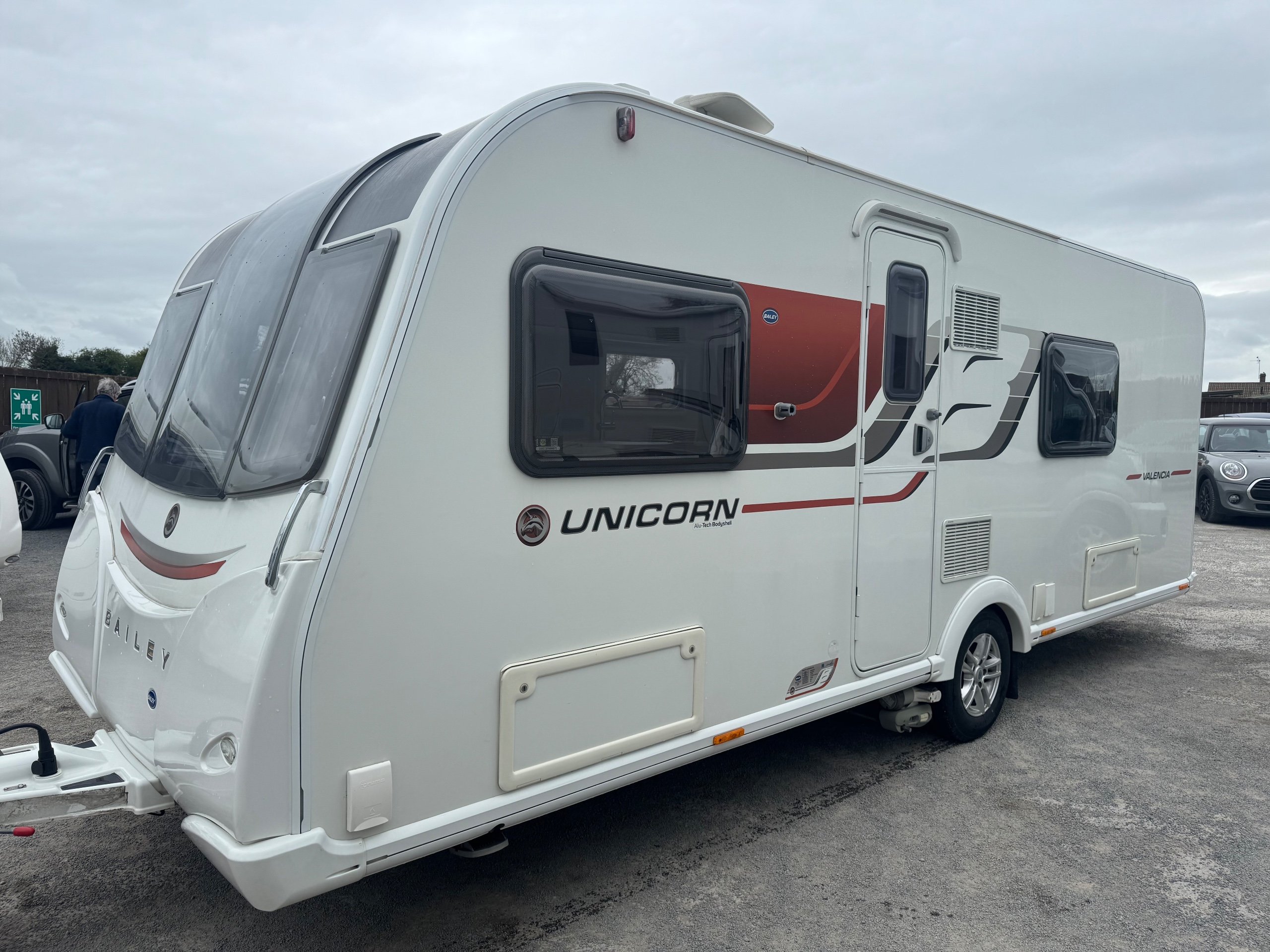 2017 Bailey Unicorn Valencia - Exterior - Front