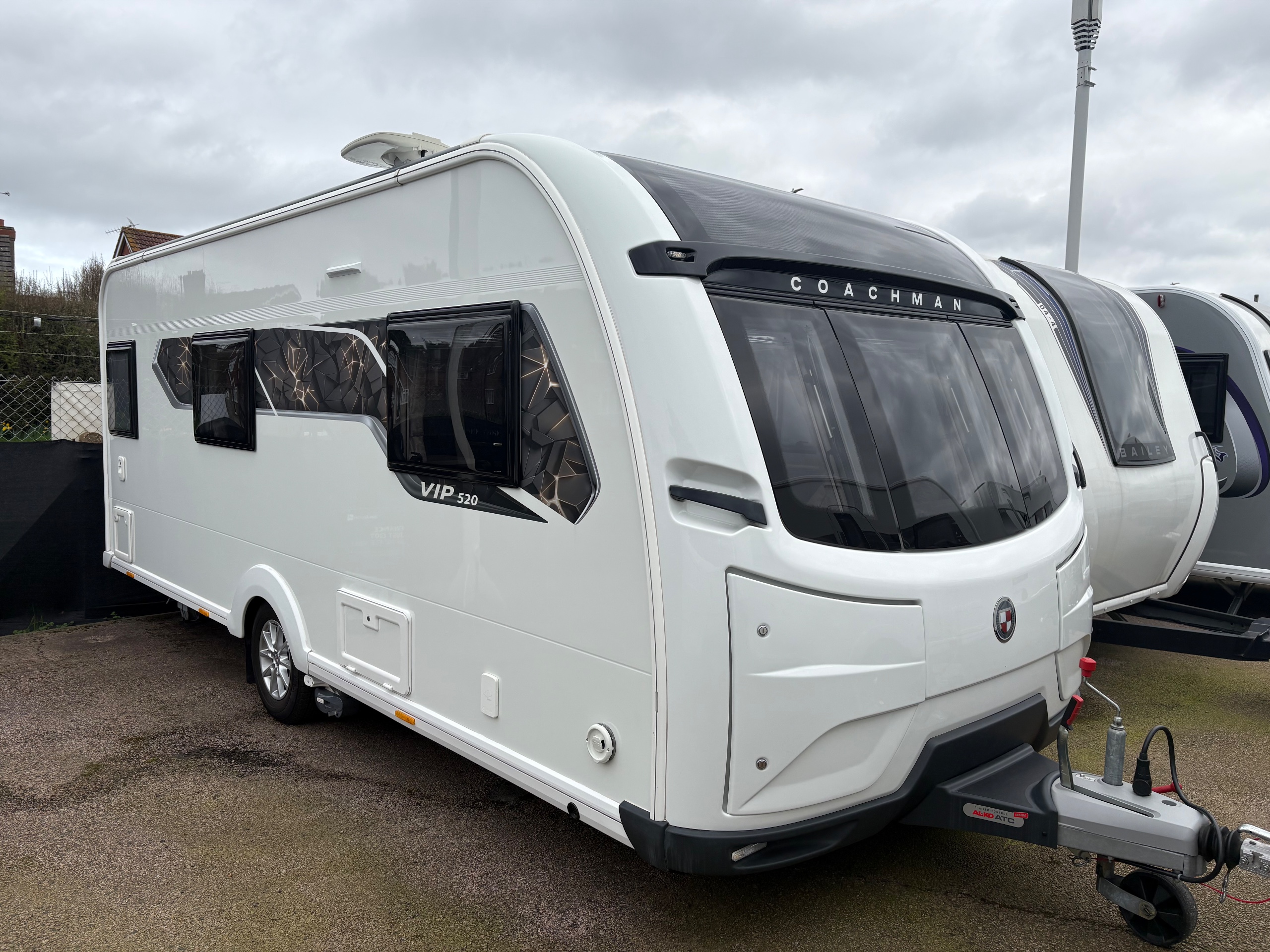Coachman VIP 520