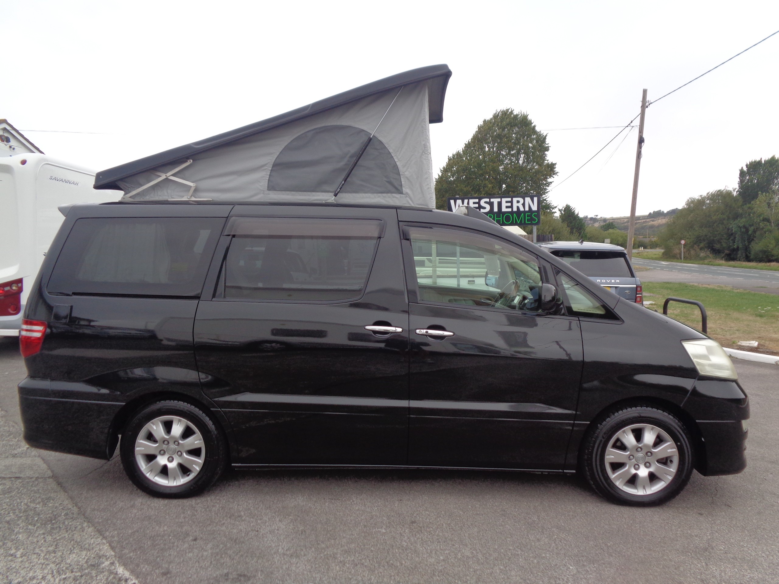 2007 Toyota Alphard Camper Van (Funky Ram Conversion)