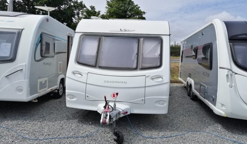 Coachman Vip 520 - Exterior - Front