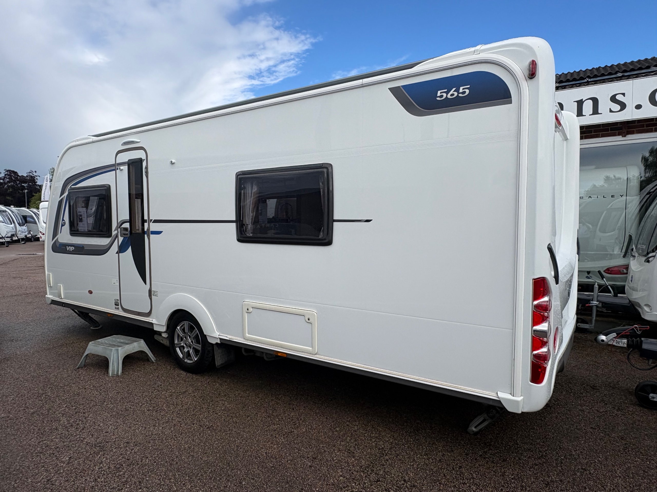 2016 Coachman VIP 565