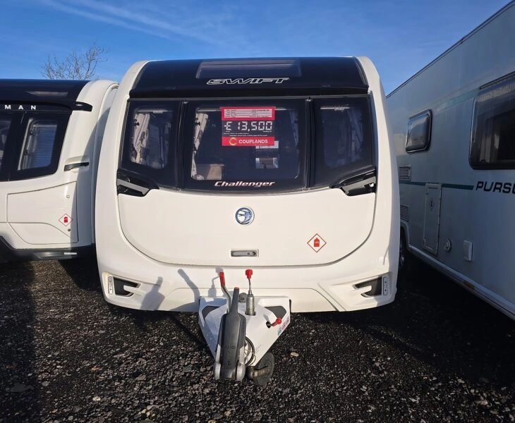 Swift Challenger 480 - Exterior - Front