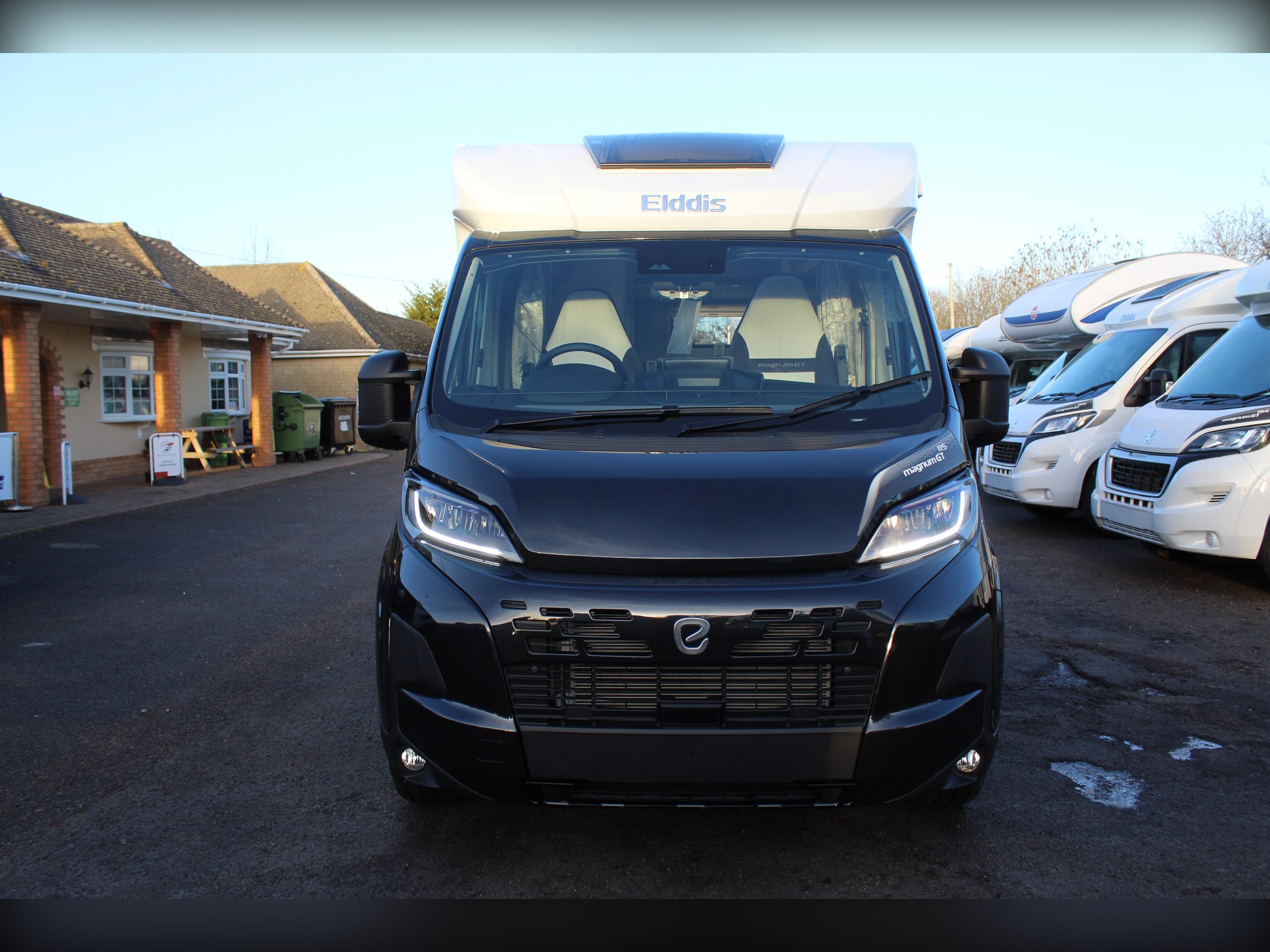 2025 Elddis Autoquest 115 Magnum GT - Exterior - Front