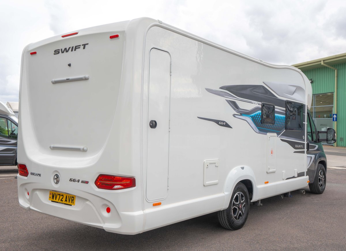 Swift Escape 664 140BHP Auto