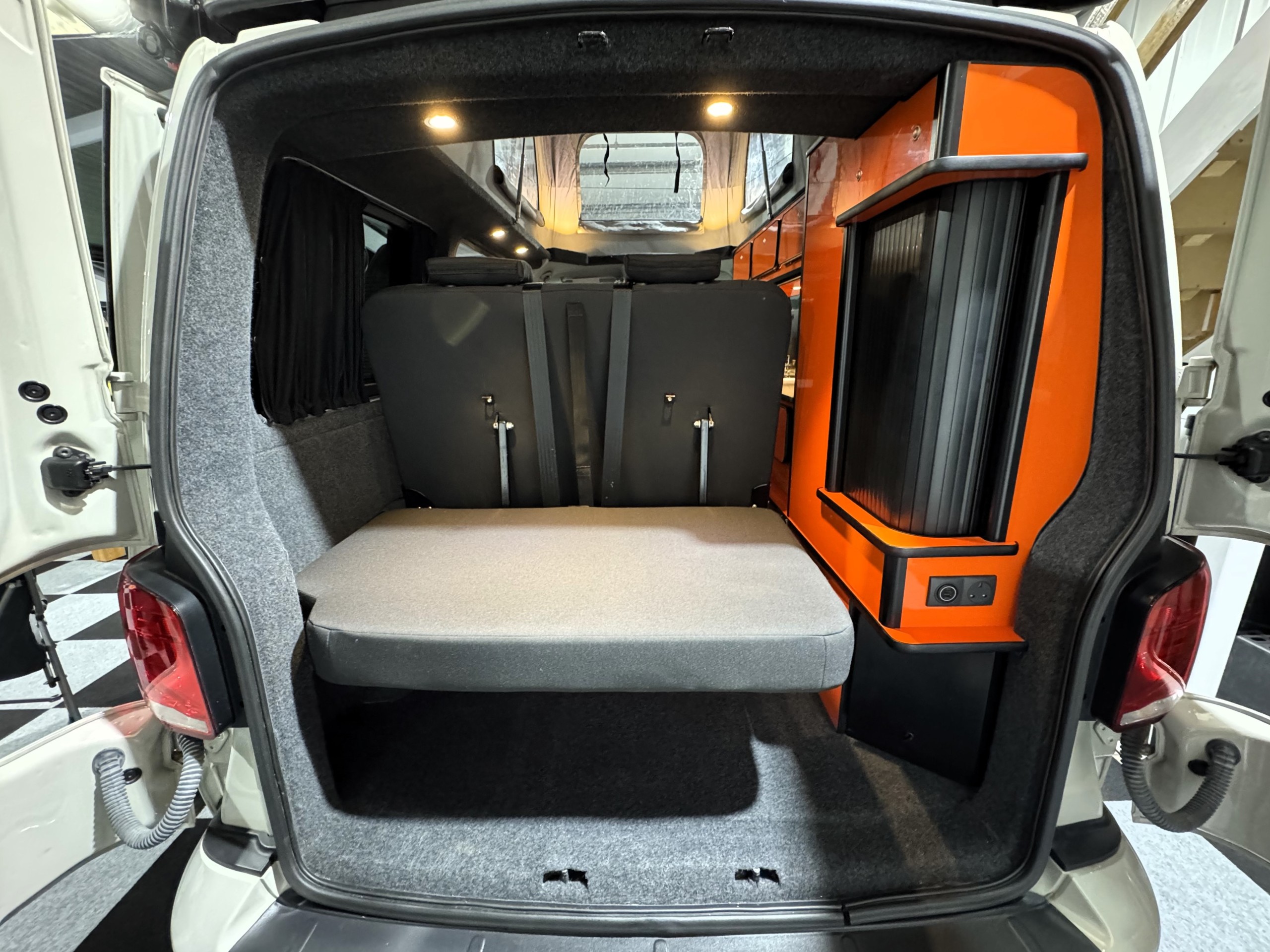2022 Volkswagen Transporter Camper King SWB Monte Carlo