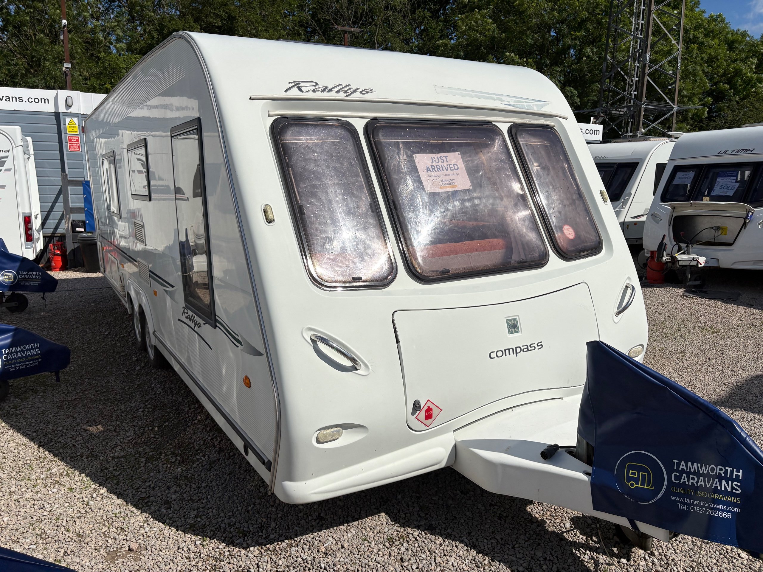 Exterior - Front