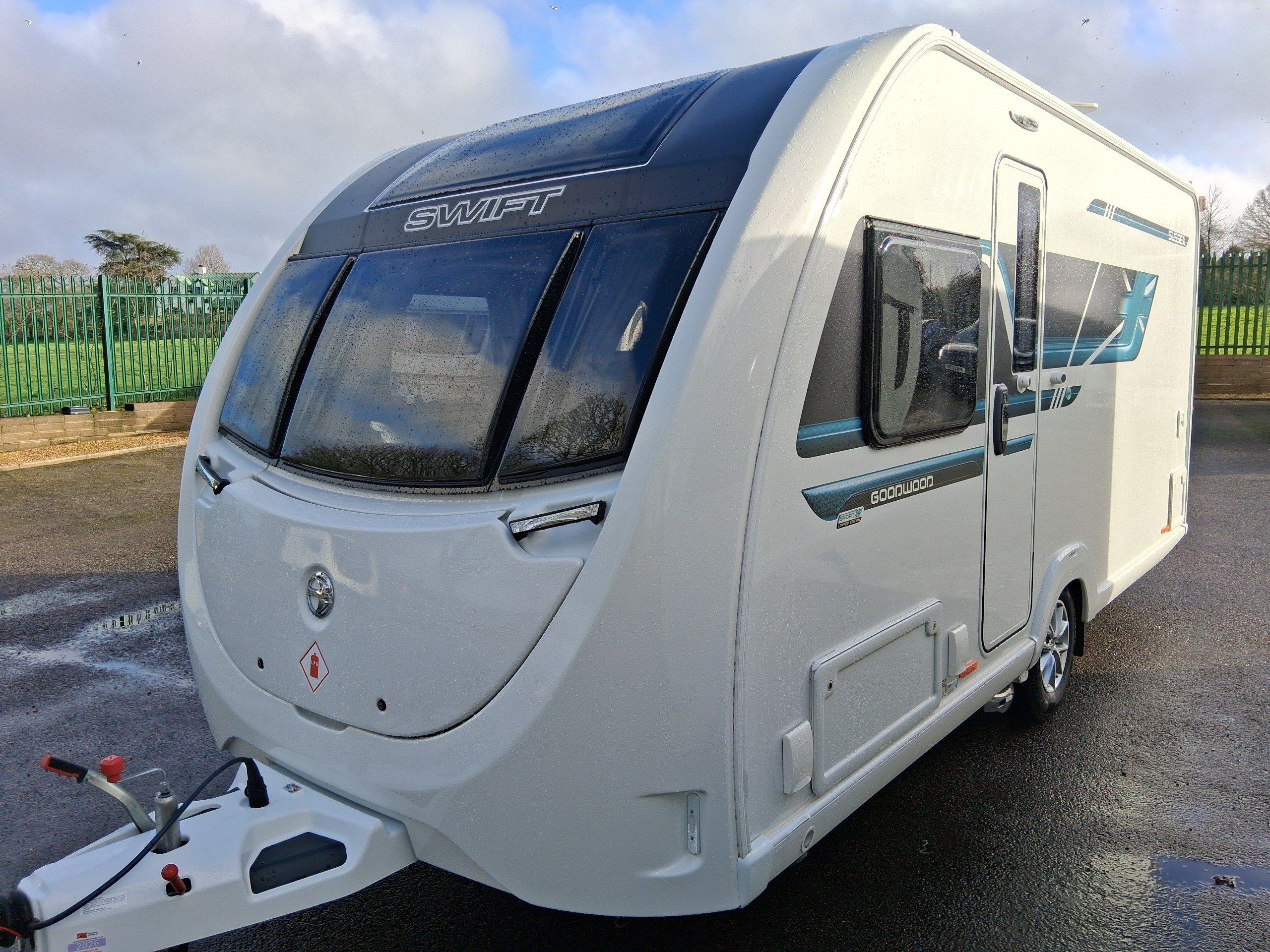 Swift Sprite Alpine 4 - Exterior - Front
