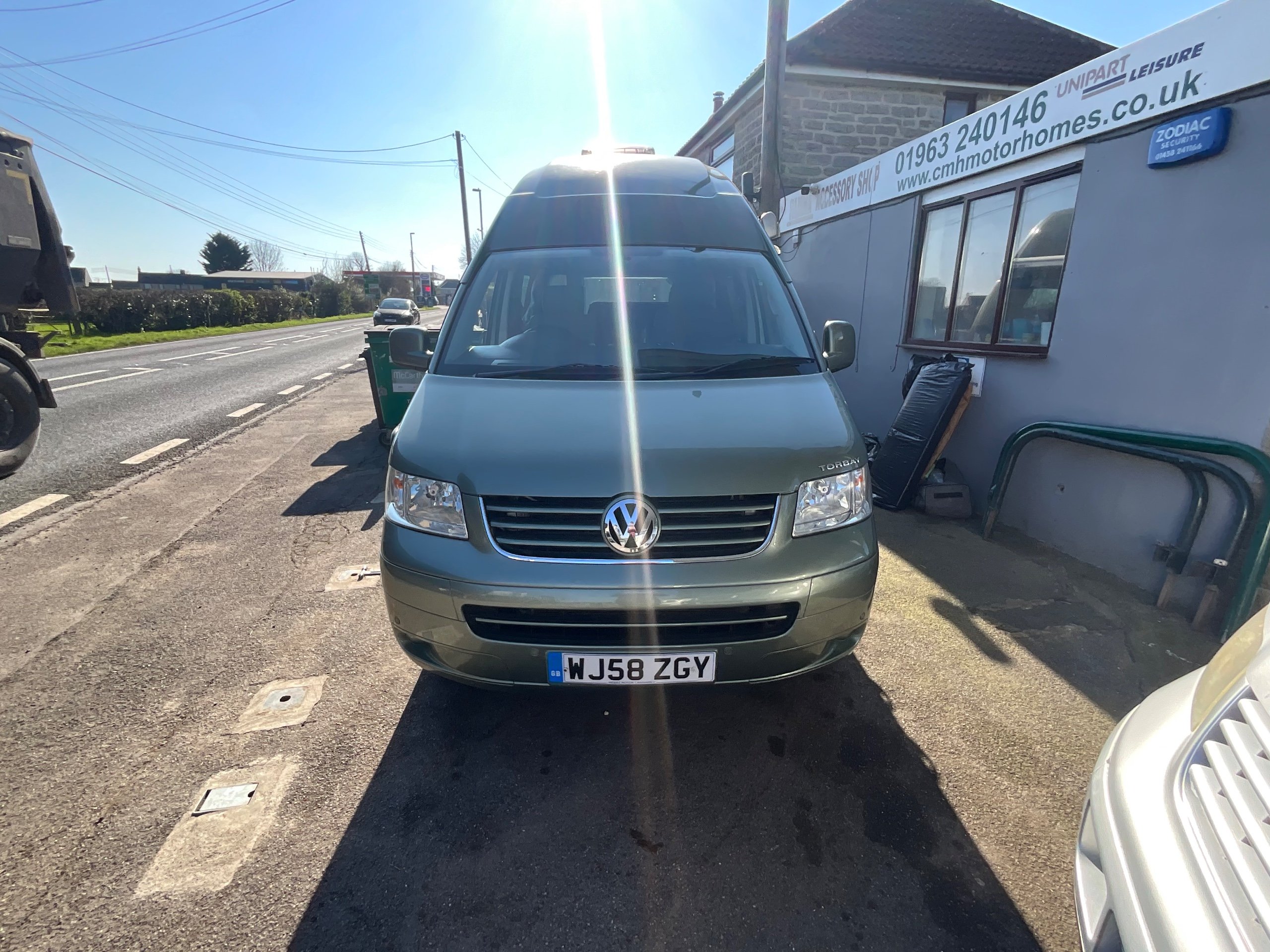 2008 Volkswagen Transporter - Exterior - Front